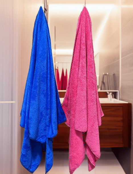     			Finesse Decor Pack of 1 Microfibre Below 300 -GSM Bath Towel ( Pink )