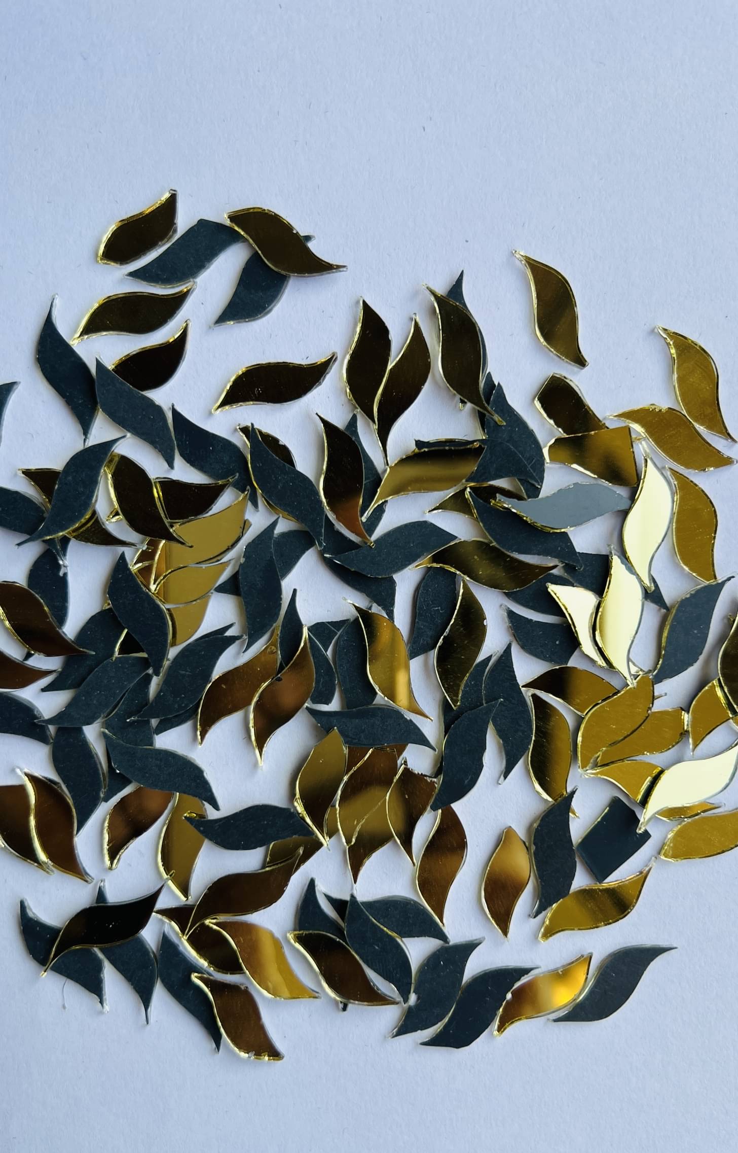     			MIRROR GLASS WORLDWIDE Glass Golden Fancy Shape for Craft Work, 8*17mm 570pices 100gm ( Pack of 1 )