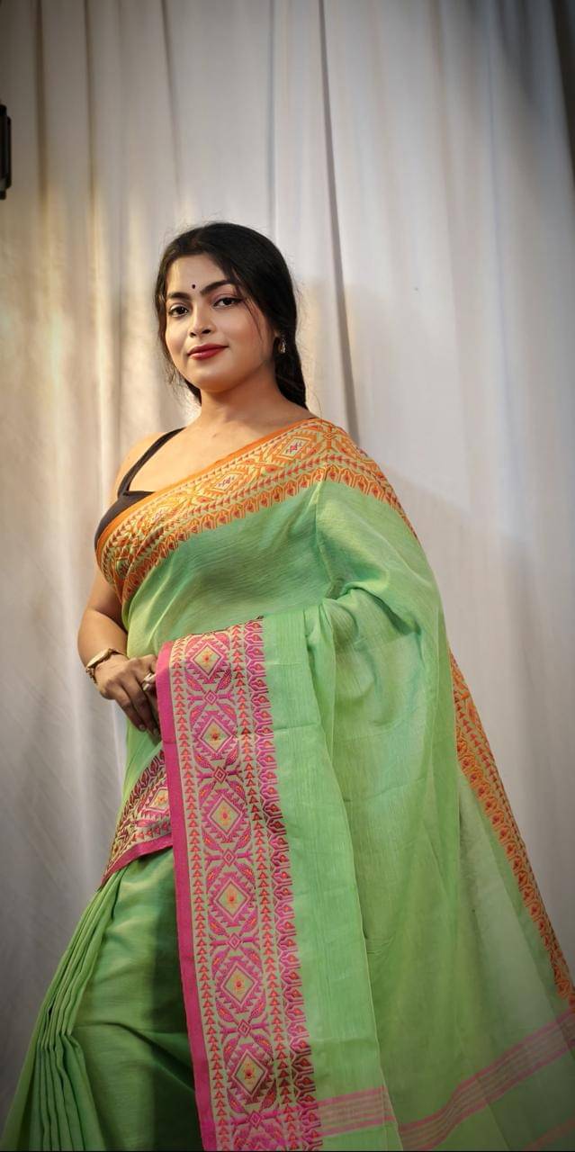 SARADA HANDLOOM Cotton Embroidered Saree With Unstitched Blouse Piece ( Fluorescent Green ) SARADA HANDLOOM Cotton Embroidered Saree With Unstitched Blouse Piece ( Fluorescent Green )