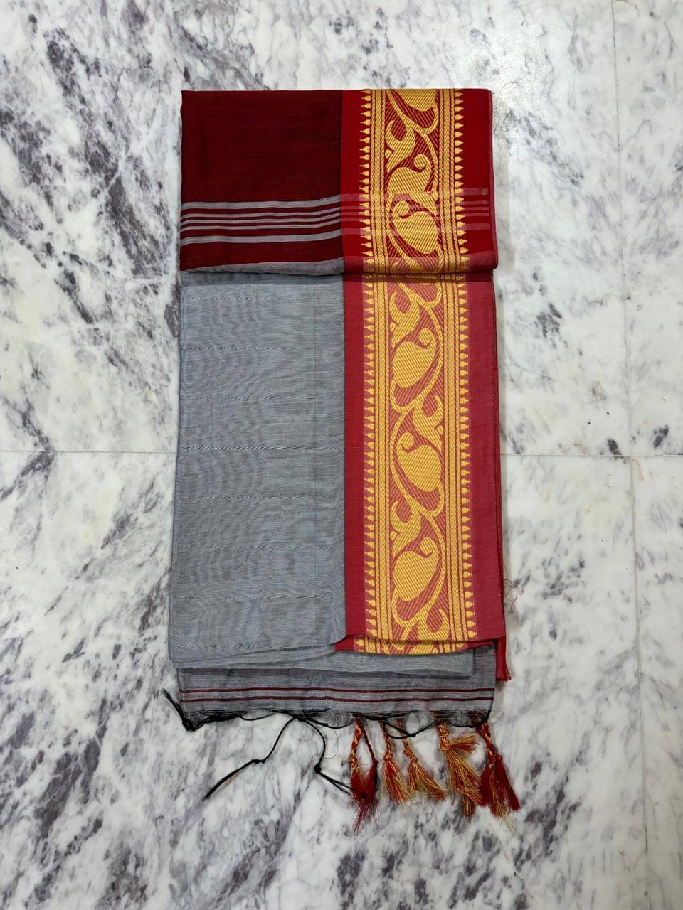 SARADA HANDLOOM Cotton Woven Saree With Unstitched Blouse Piece ( Grey )     			SARADA HANDLOOM Cotton Woven Saree With Unstitched Blouse Piece ( Grey )