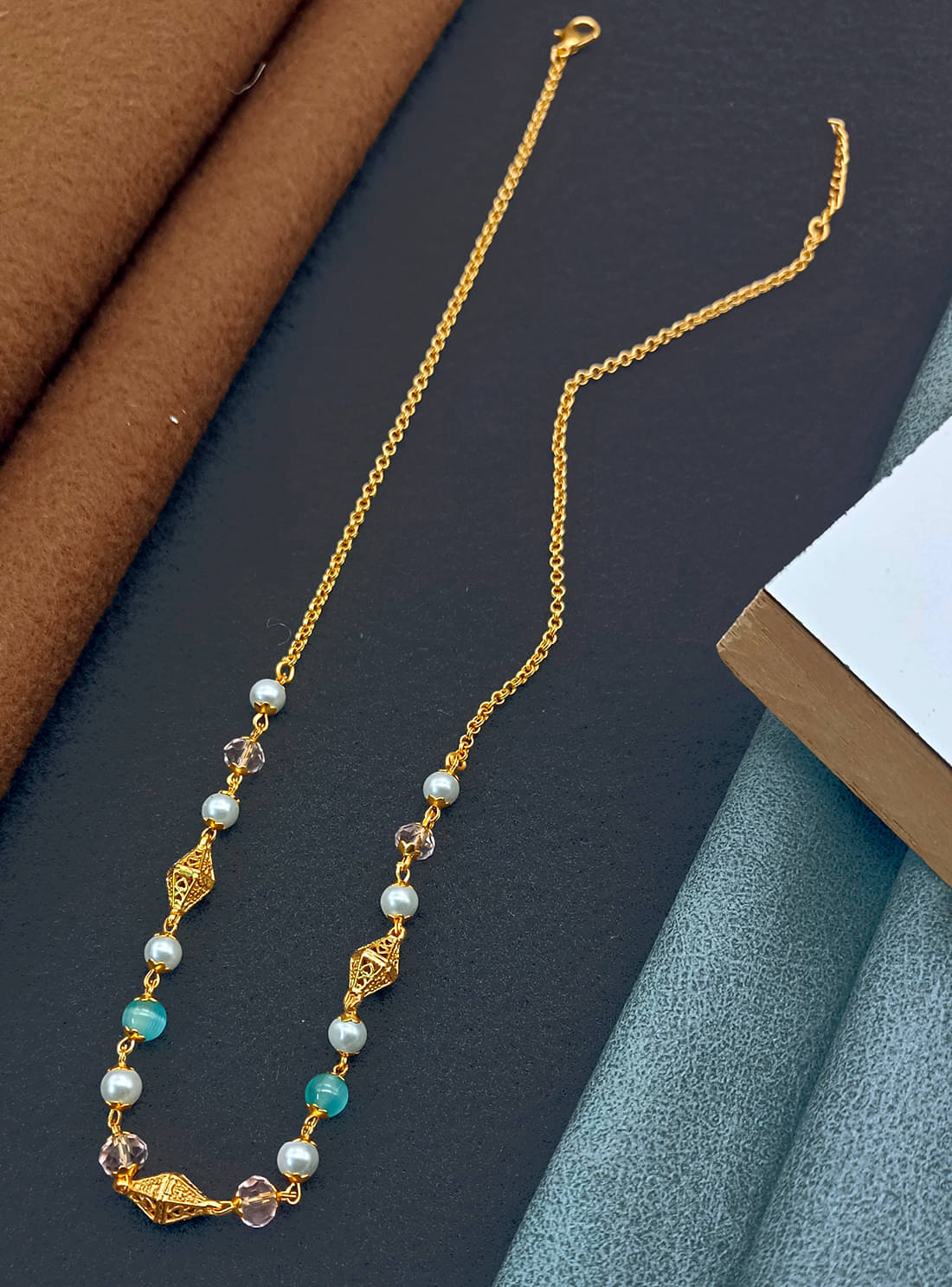     			shankhraj mall Multi Color Metal Necklace ( Pack of 1 )