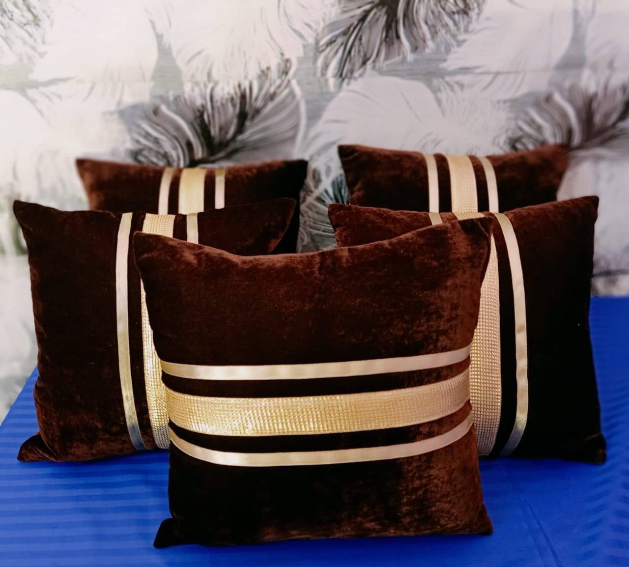 JDXONLINESALE Set of 5 Velvet Horizontal Striped Square Cushion Cover (40X40)cm - Brown JDXONLINESALE Set of 5 Velvet Horizontal Striped Square Cushion Cover (40X40)cm - Brown