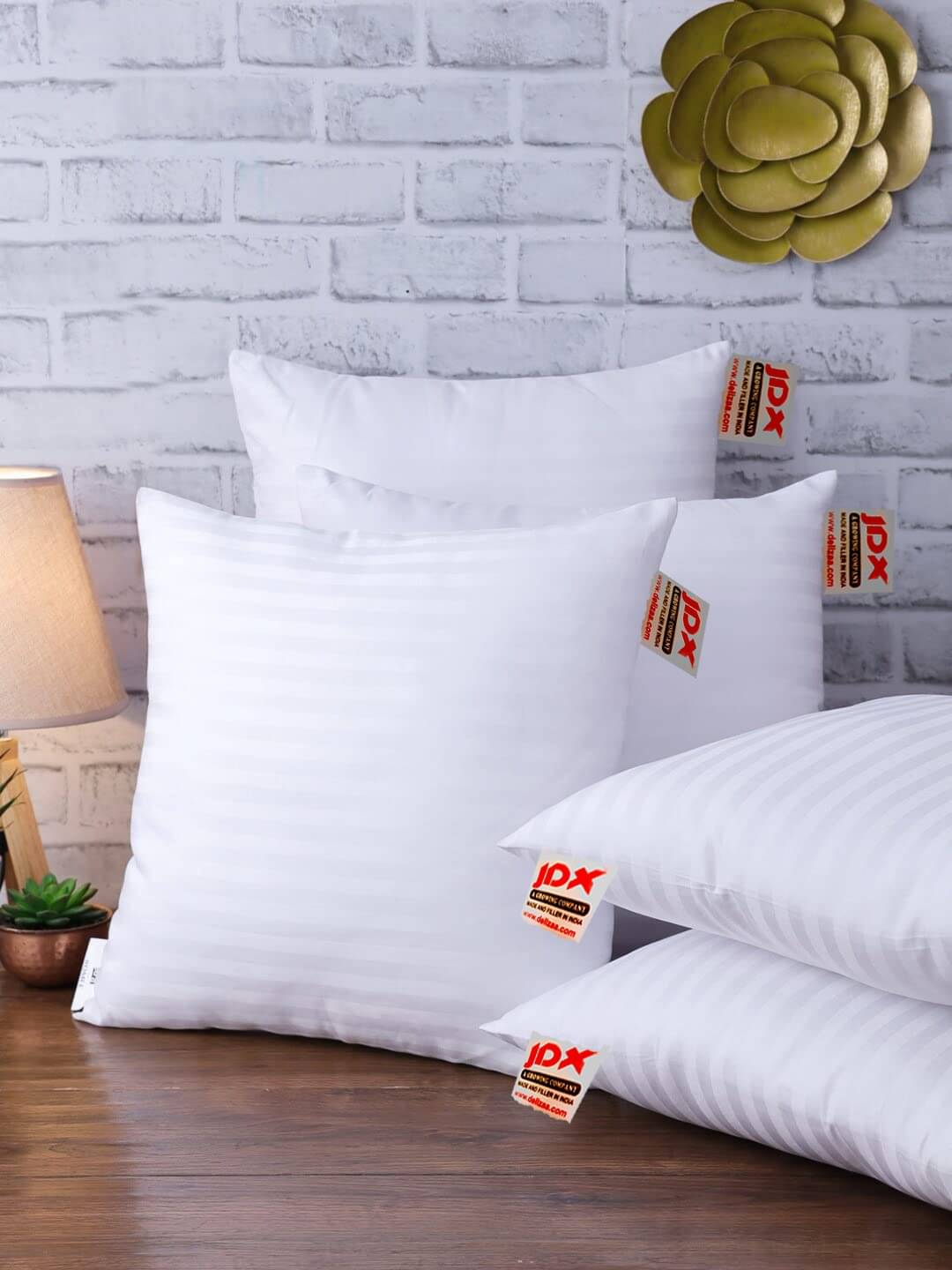 JDXONLINESALE Set of 5 White Poly Cotton Filled Cushion JDXONLINESALE Set of 5 White Poly Cotton Filled Cushion