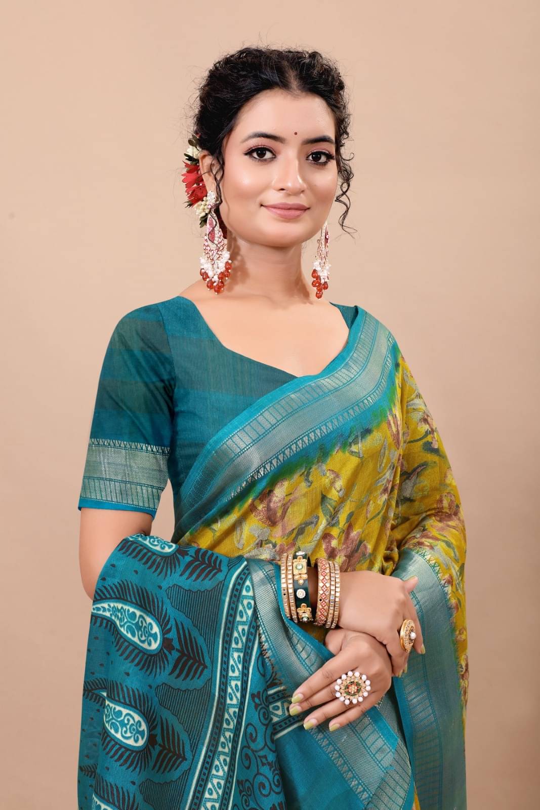     			RUNAYA NX Linen Printed Saree With Unstitched Blouse Piece ( Yellow )