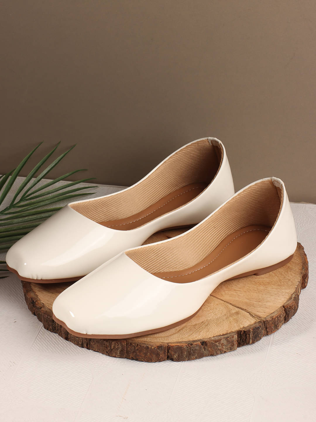     			SSV White Women's Casual Ballerinas