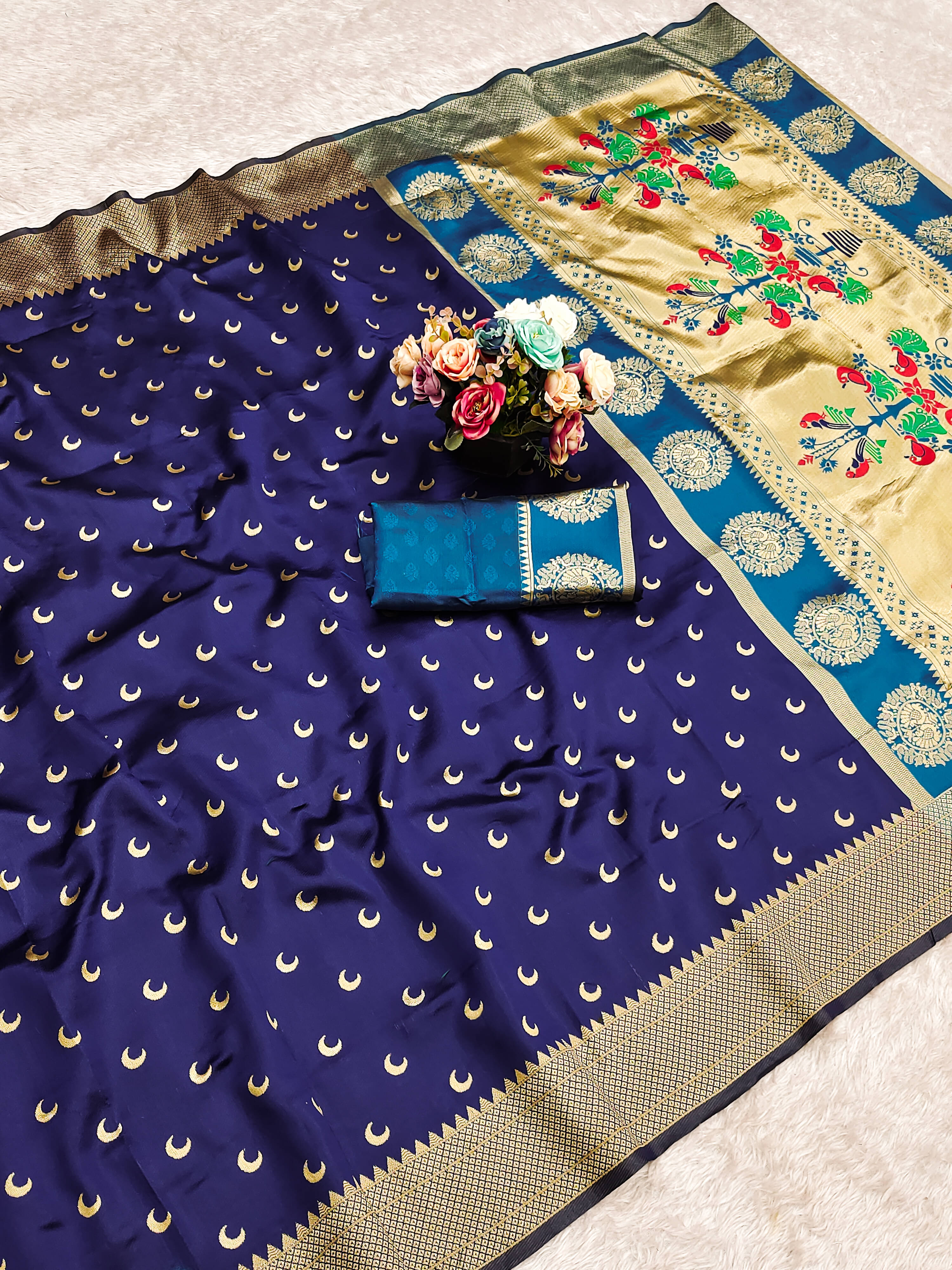Sindharat Fashion Banarasi Silk Woven Saree With Unstitched Blouse Piece ( Navy Blue ) Sindharat Fashion Banarasi Silk Woven Saree With Unstitched Blouse Piece ( Navy Blue )