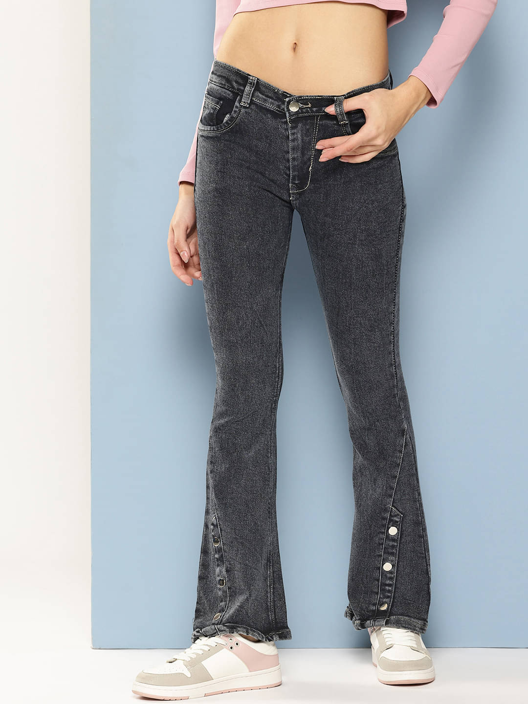     			Aarika - Black Denim Flared Women's Jeans ( Pack of 1 )