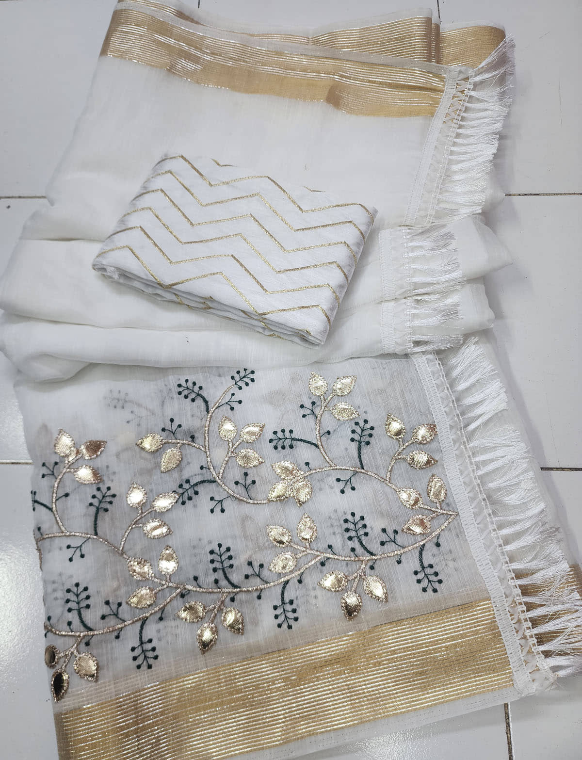 BYUPRI Linen Embroidered Saree With Unstitched Blouse Piece ( White ) - Sarees | Buy online on ZillyBuy