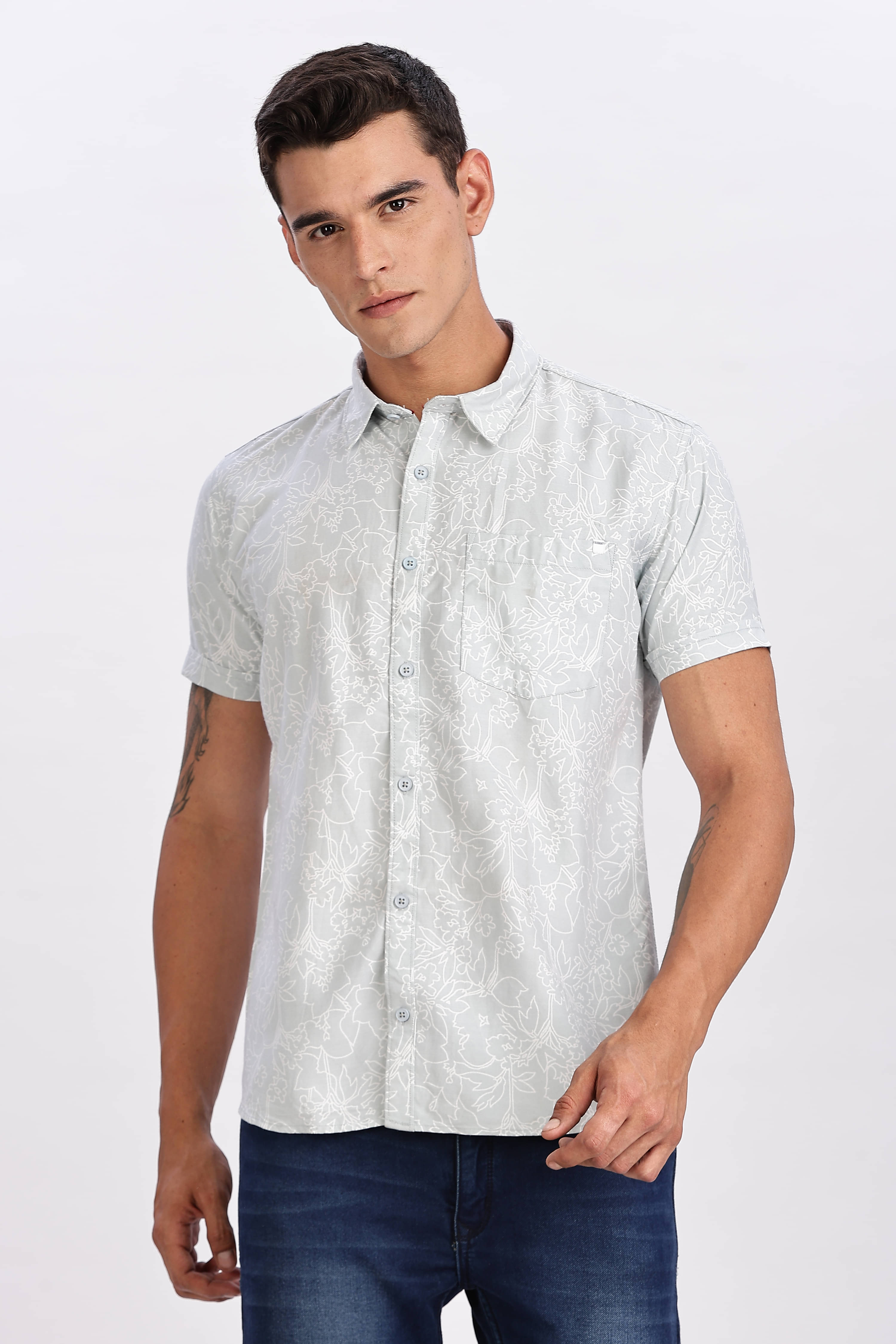     			COLOR HUNT Rayon Regular Fit Printed Half Sleeves Men's Casual Shirt - Grey ( Pack of 1 )