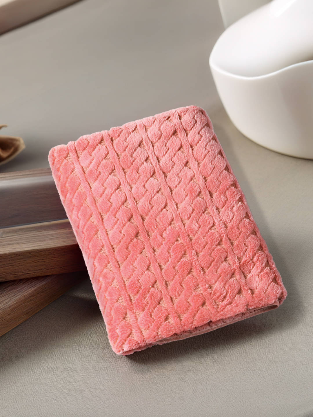     			FABINALIV Pack of 1 Cotton 425 -GSM Bath Towel ( Peach )