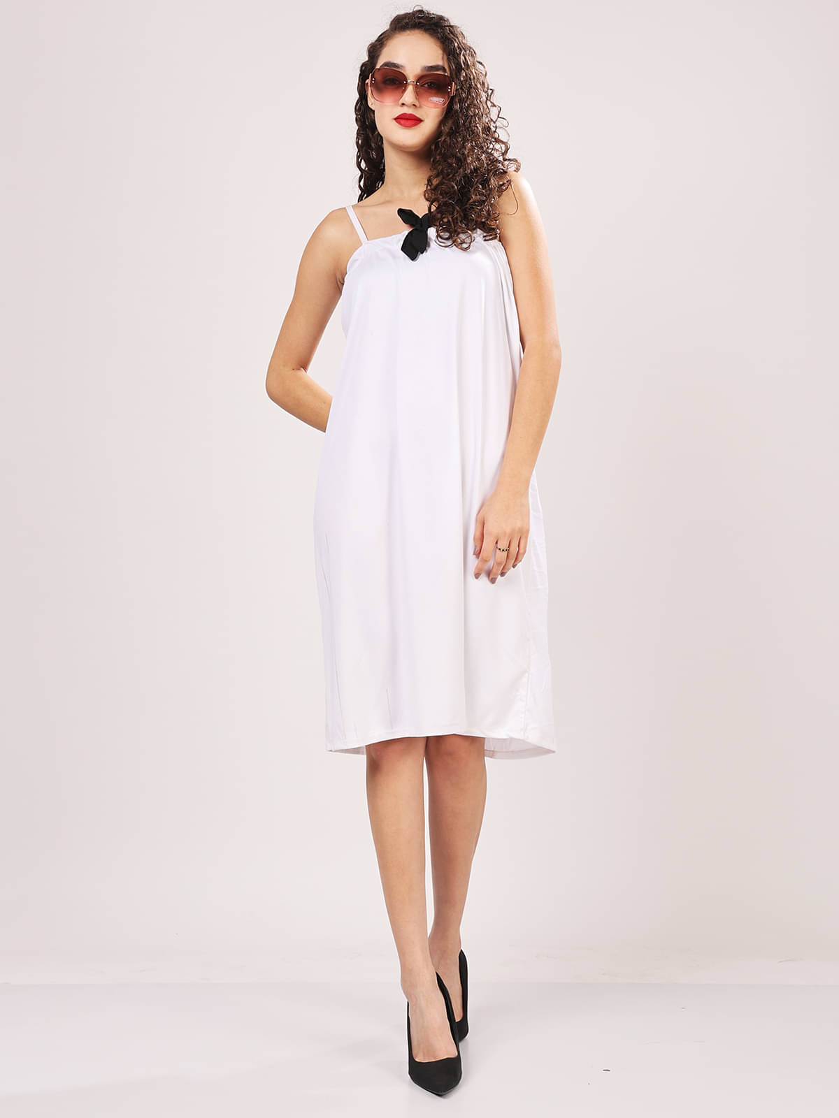 Finian Women Cotton Blend Solid Fit & Flare Dress ( White ) Finian Women Cotton Blend Solid Fit & Flare Dress ( White )