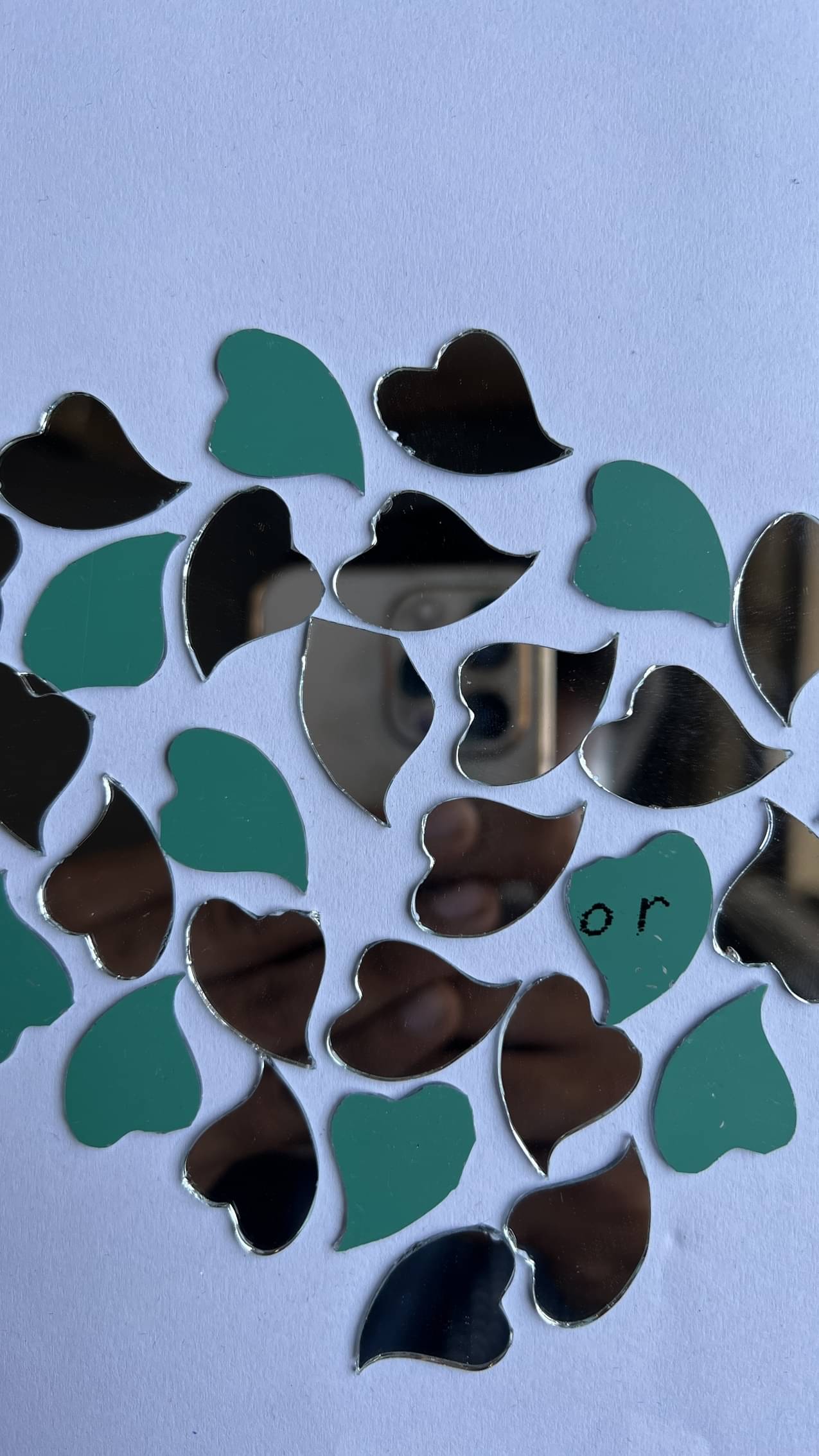     			MIRROR GLASS WORLDWIDE Glass Silver Fancy Shape For febric art, 18*20mm 150pices 100gm ( Pack of 1 )