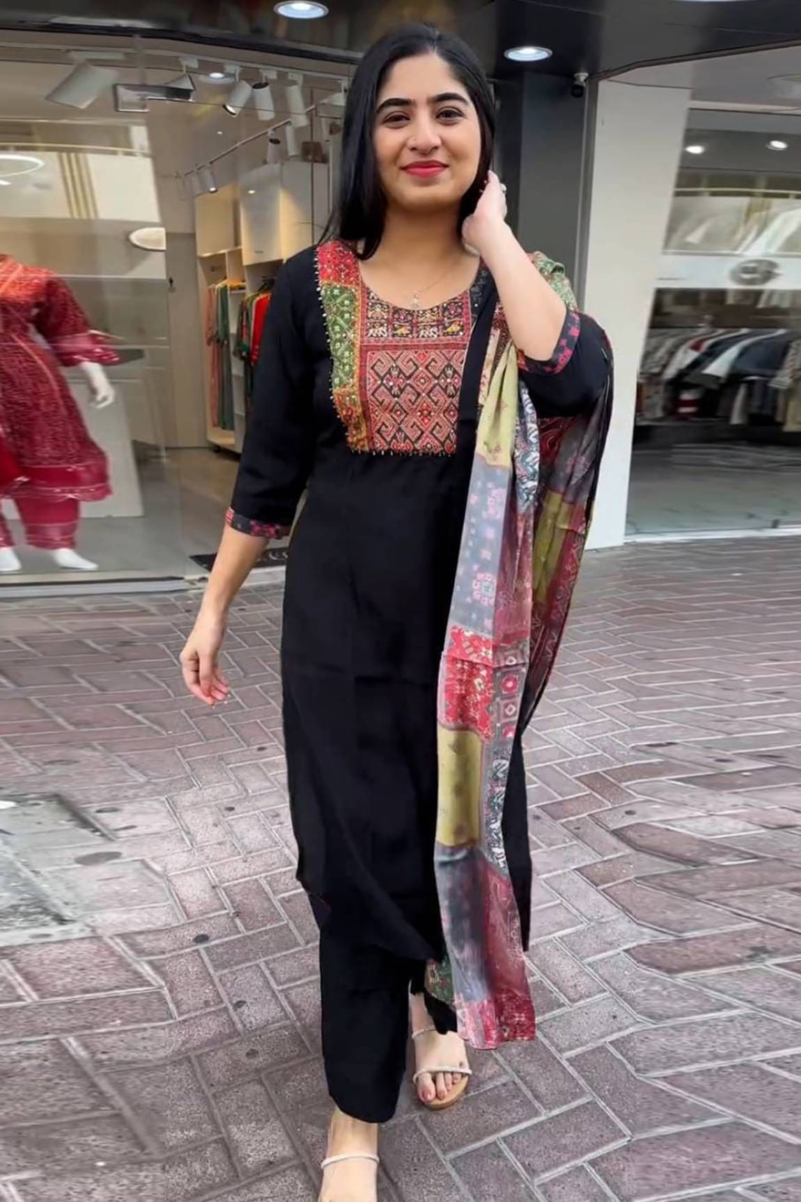     			Royal Export Viscose Printed Kurti With Pants Women's Stitched Salwar Suit - Black ( Pack of 1 )