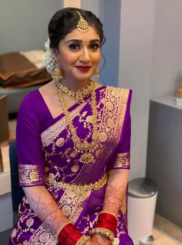     			Saadhvi Silk Woven Saree With Unstitched Blouse Piece ( Purple )