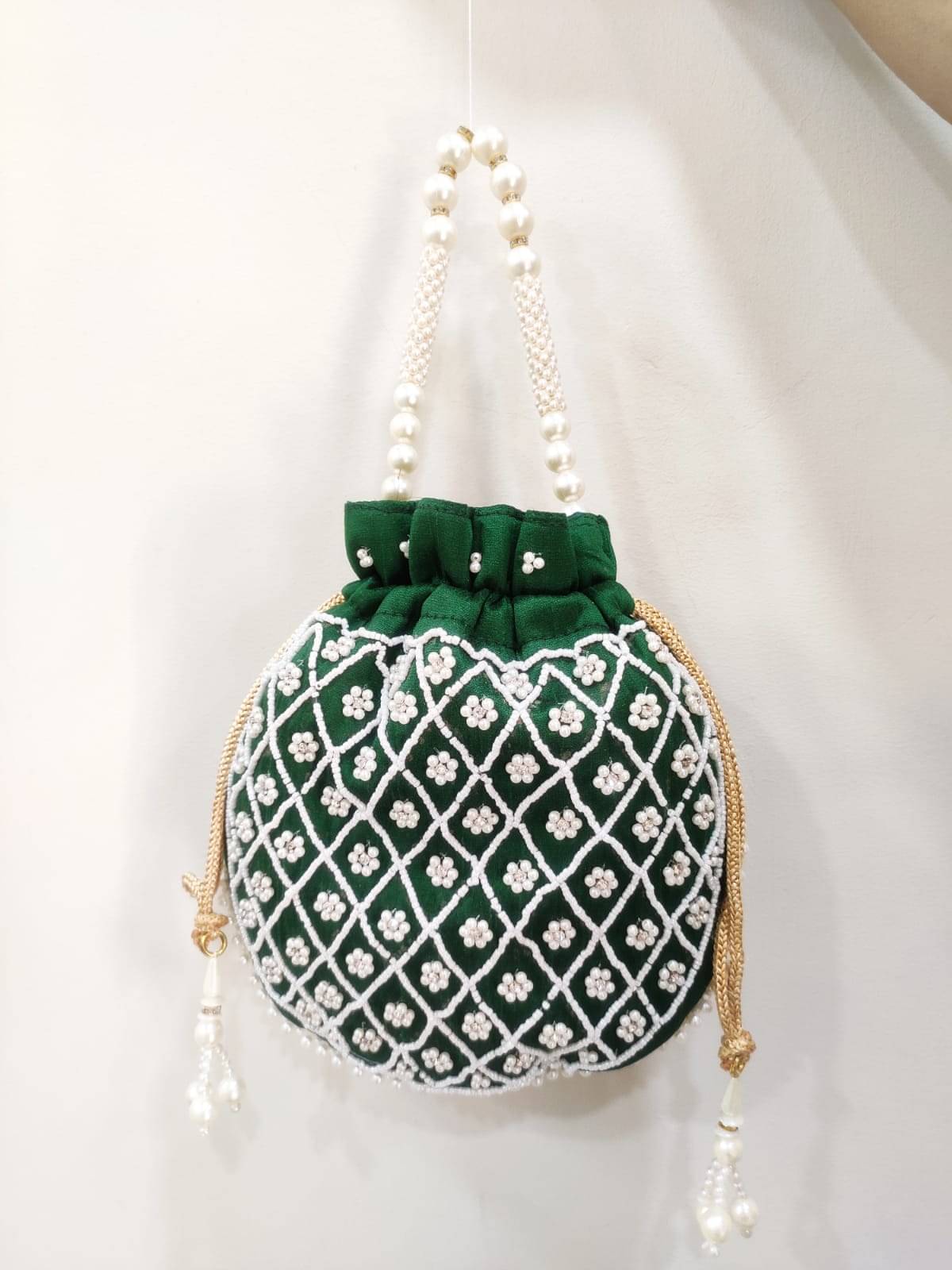     			Banithani Handheld Bag Fabric Set of 1 ( Green )