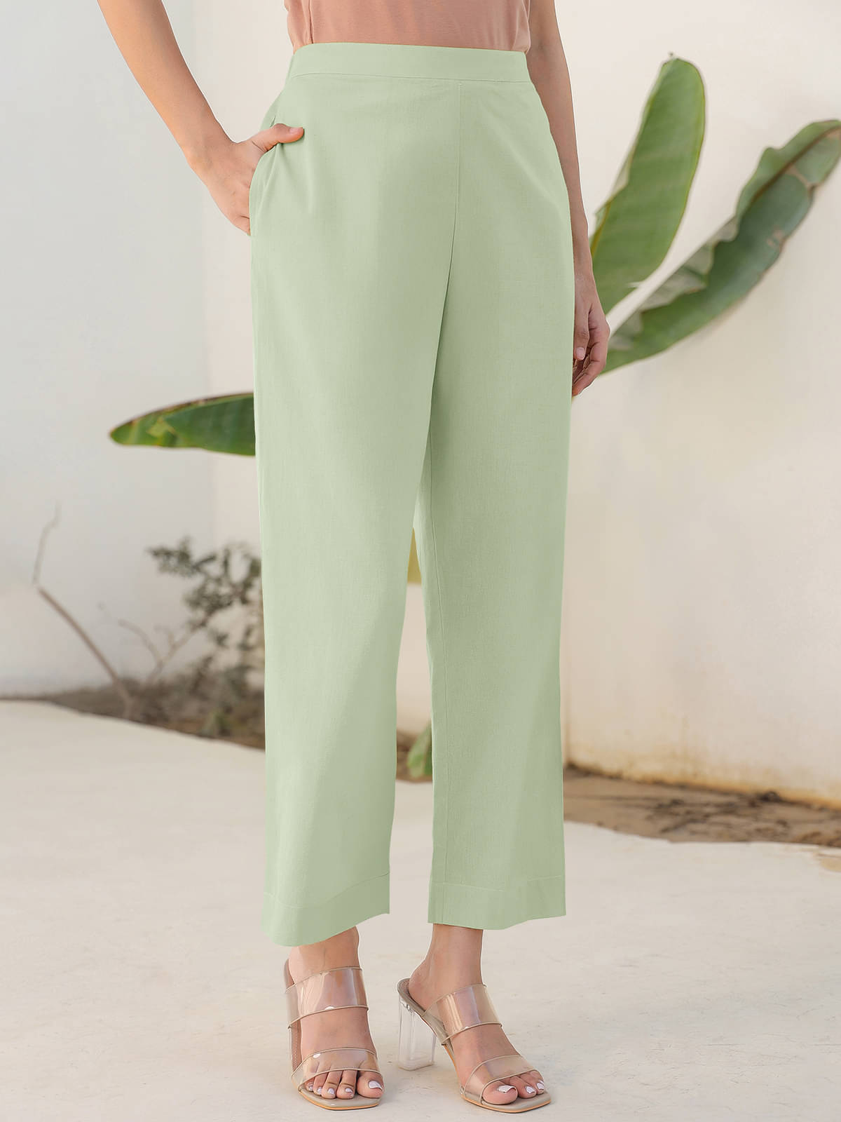     			Janasya - Green Cotton Women's Straight Pant ( Pack of 1 )