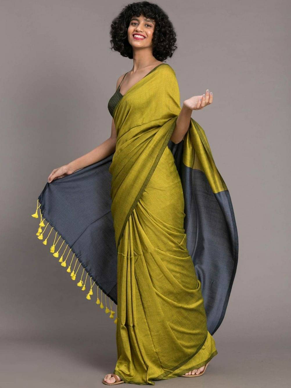     			SARADA HANDLOOM Cotton Colorblock Saree With Unstitched Blouse Piece ( Yellow )
