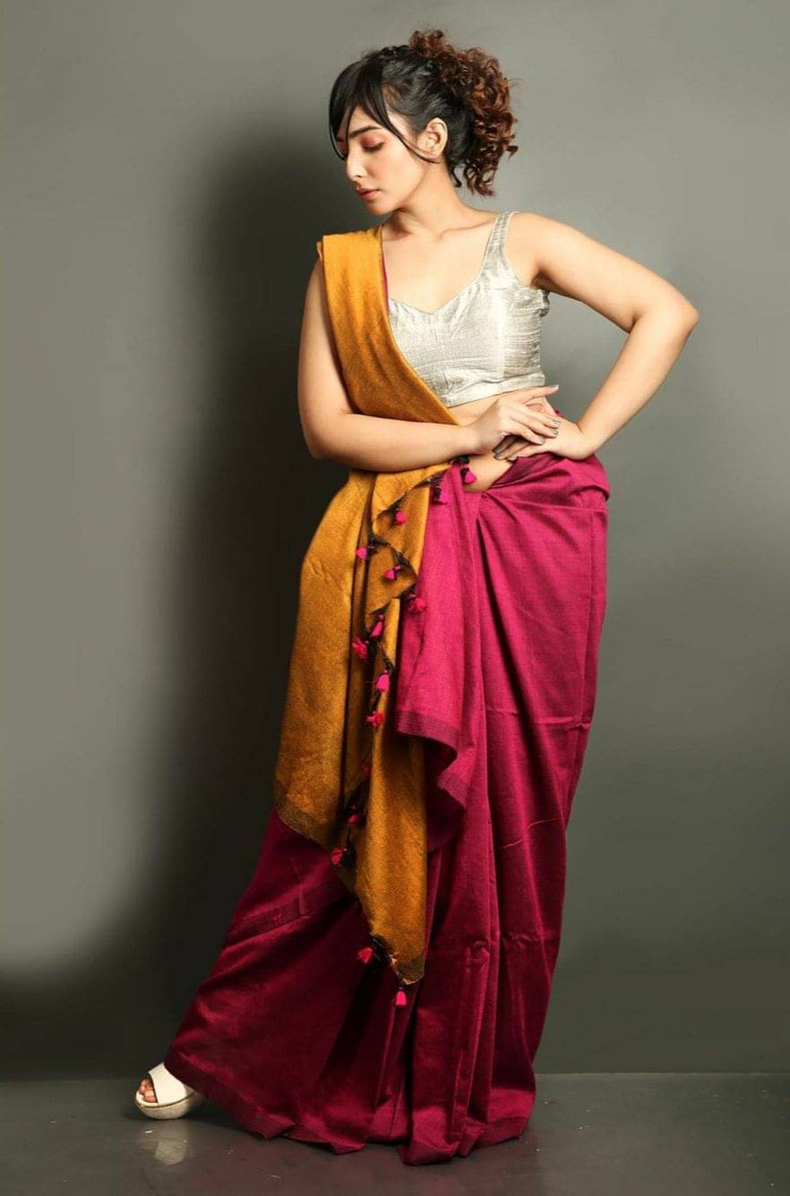 SARADA HANDLOOM Cotton Colorblock Saree With Unstitched Blouse Piece ( Rani ) SARADA HANDLOOM Cotton Colorblock Saree With Unstitched Blouse Piece ( Rani )