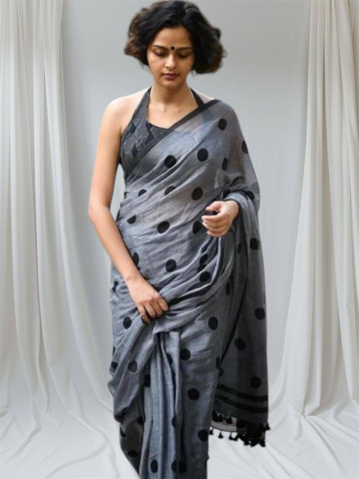 SARADA HANDLOOM Cotton Printed Saree With Unstitched Blouse Piece ( Grey ) SARADA HANDLOOM Cotton Printed Saree With Unstitched Blouse Piece ( Grey )