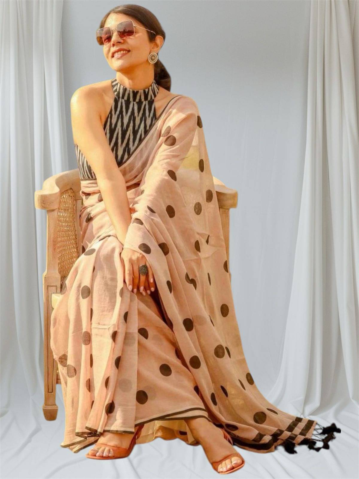 SARADA HANDLOOM Cotton Printed Saree With Unstitched Blouse Piece ( Beige ) SARADA HANDLOOM Cotton Printed Saree With Unstitched Blouse Piece ( Beige )