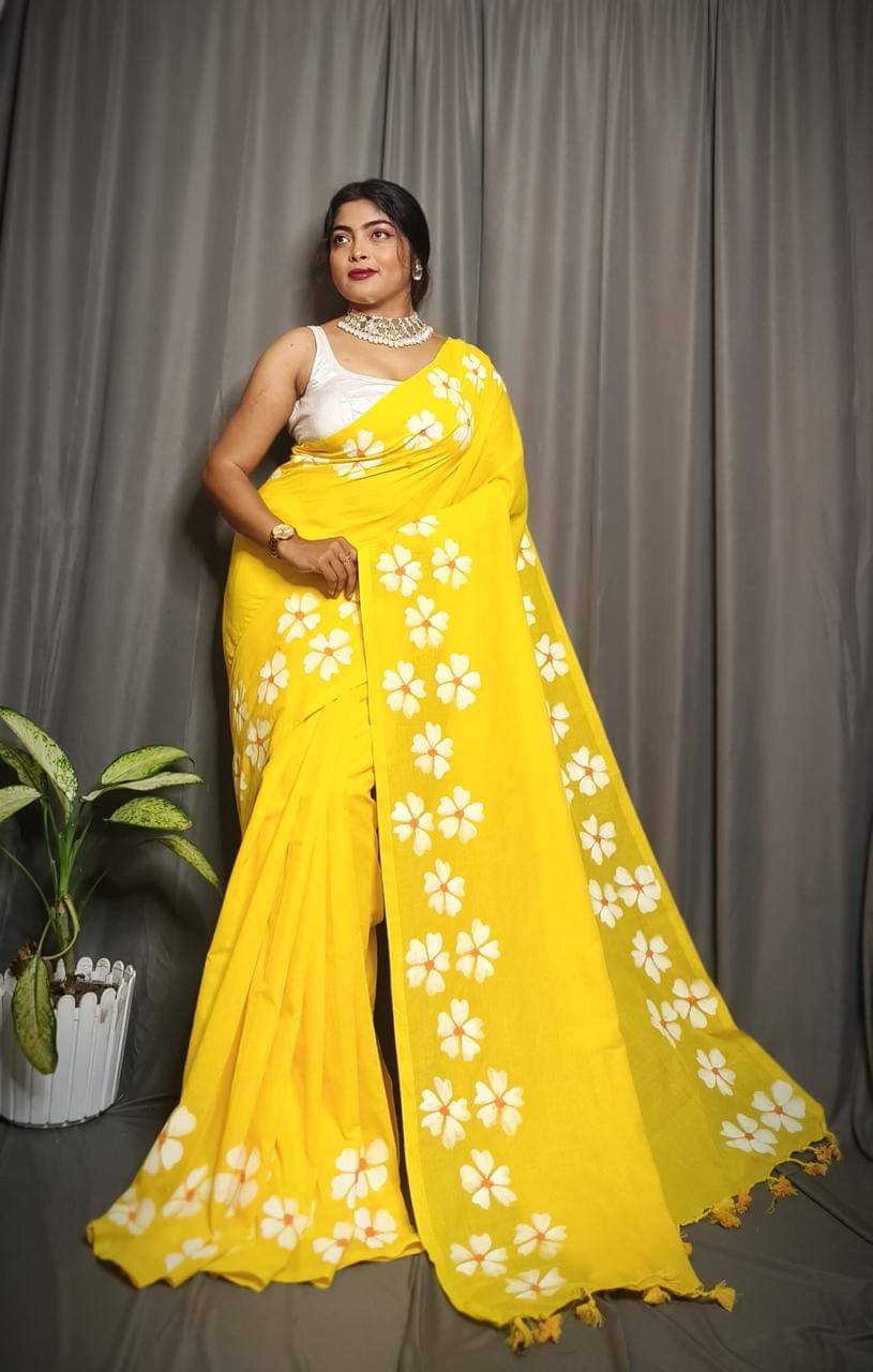 SARADA HANDLOOM Cotton Printed Saree With Unstitched Blouse Piece ( Yellow ) SARADA HANDLOOM Cotton Printed Saree With Unstitched Blouse Piece ( Yellow )
