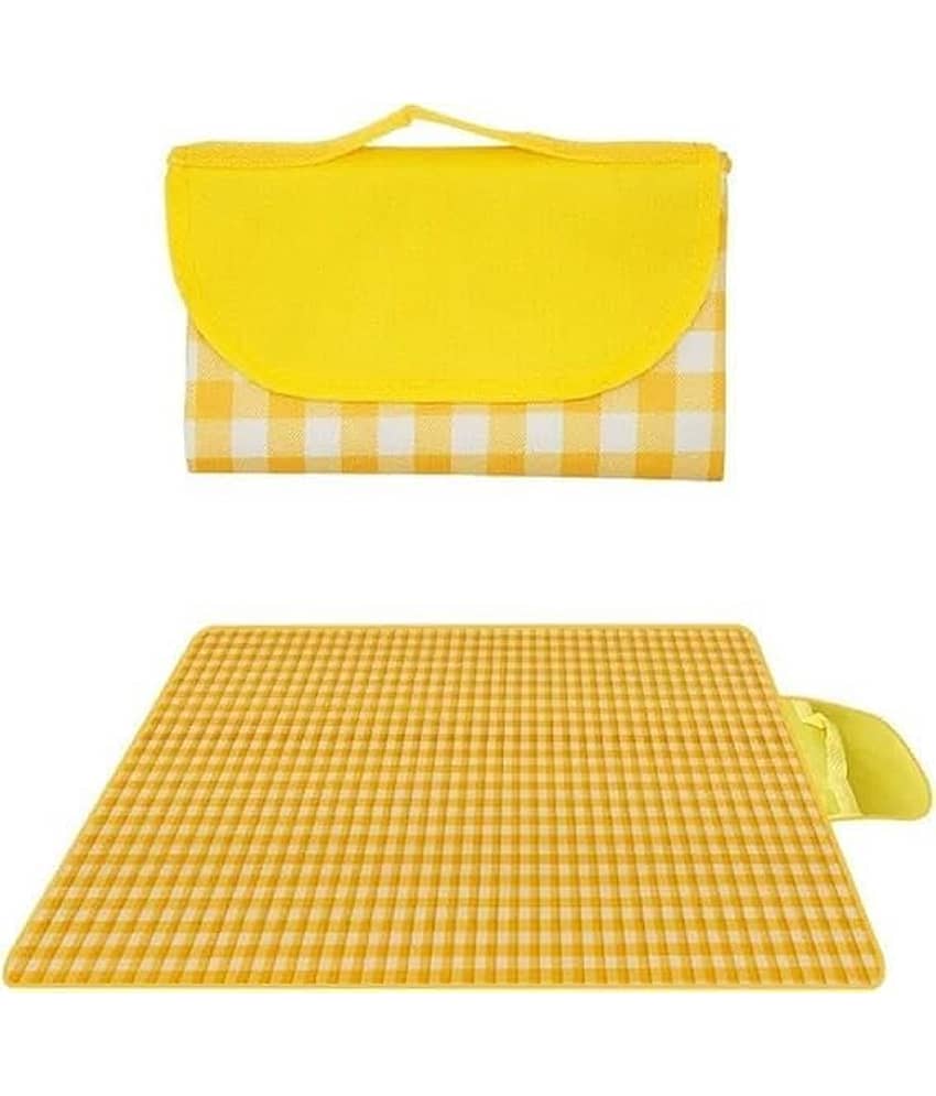 Foldable Picnic Mat Waterproof Blanket Extra Large for Garden, Beach, Camping, Hiking, Travel, Hajj, Large Size, Machine Washable, Camping and Outdoor Activities - Sports and Fitness Equipment | Buy online on ZillyBuy