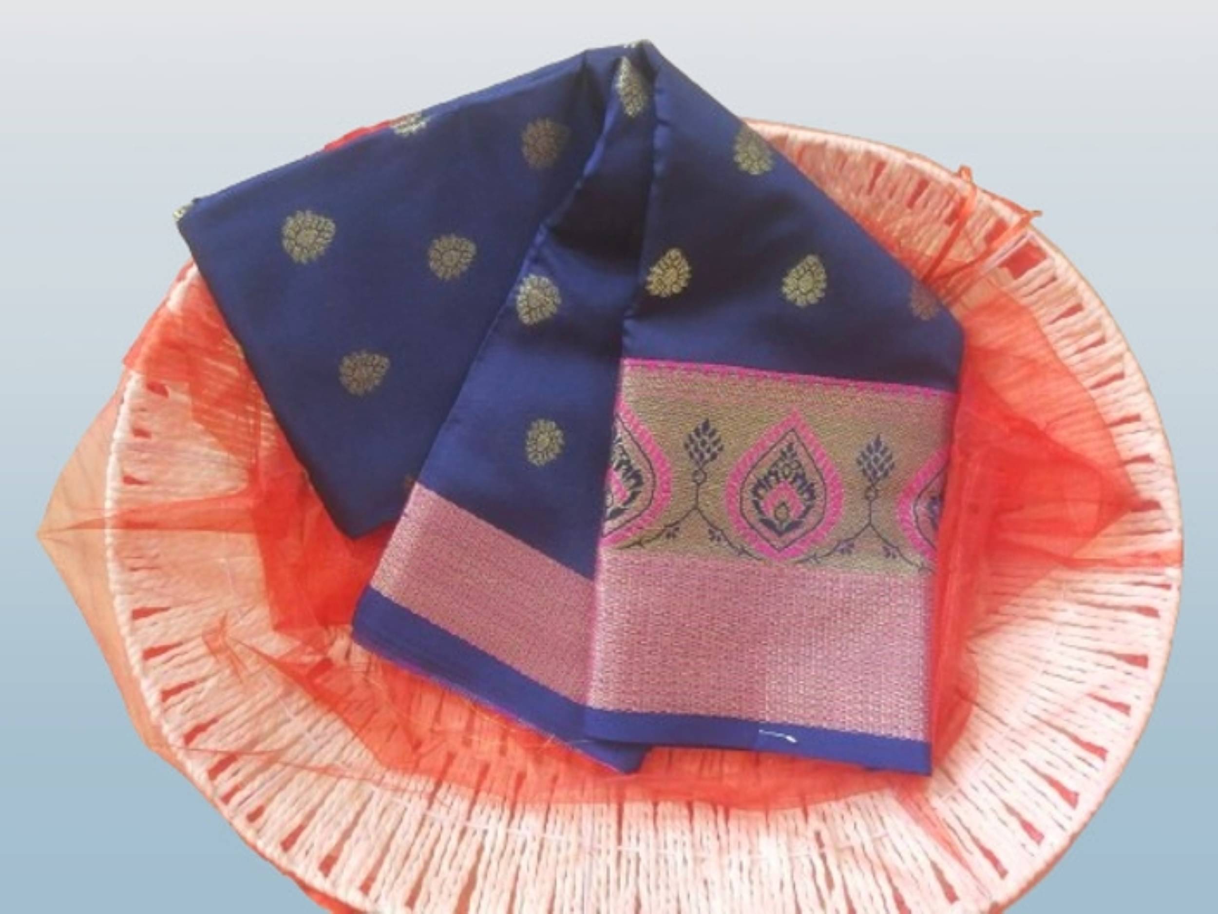     			Indian Fashionista Silk Blend Woven Saree With Unstitched Blouse Piece ( Blue )