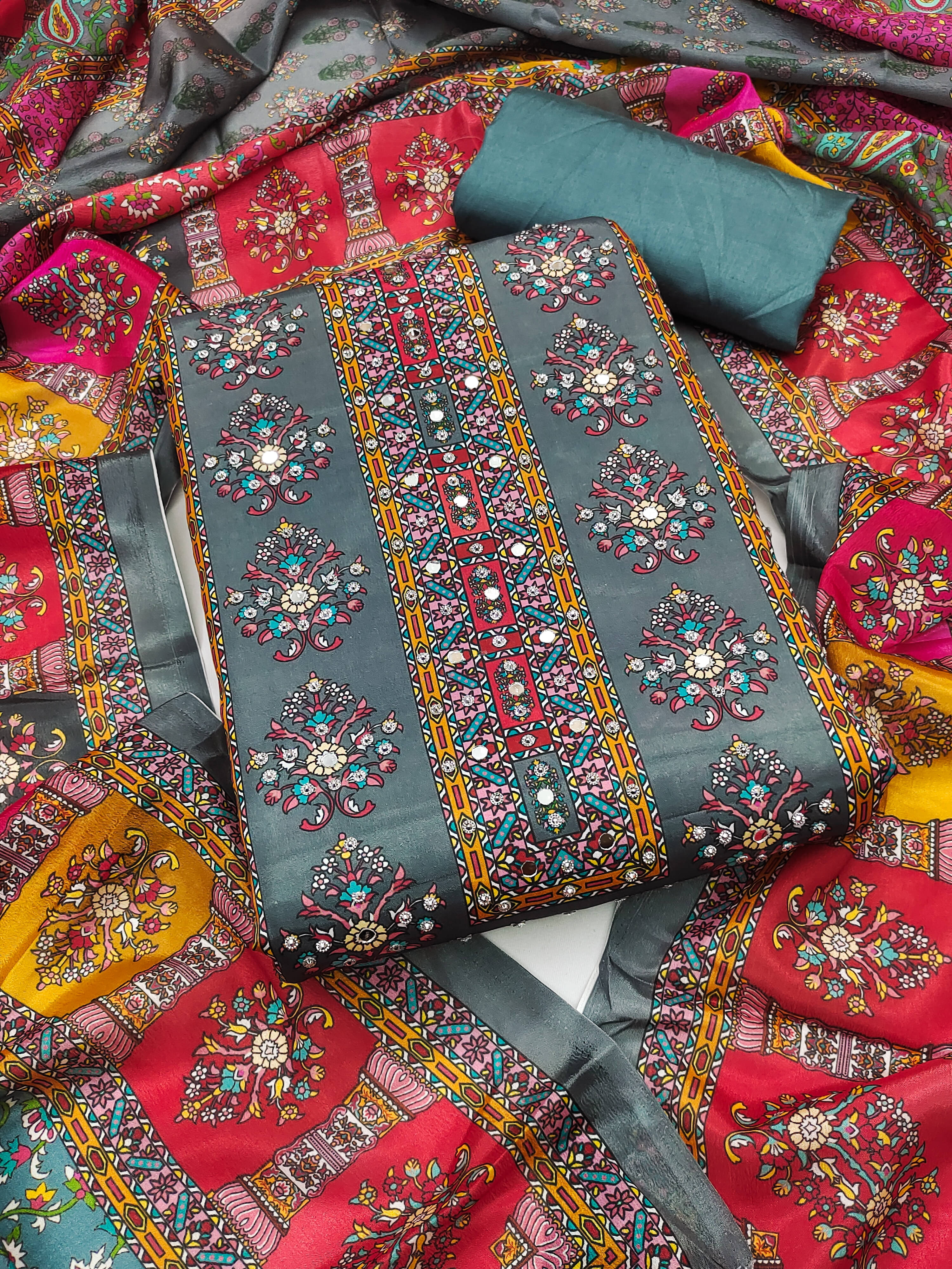     			Nayanthara Trends Unstitched Silk Blend Printed Dress Material - Grey ( Pack of 1 )