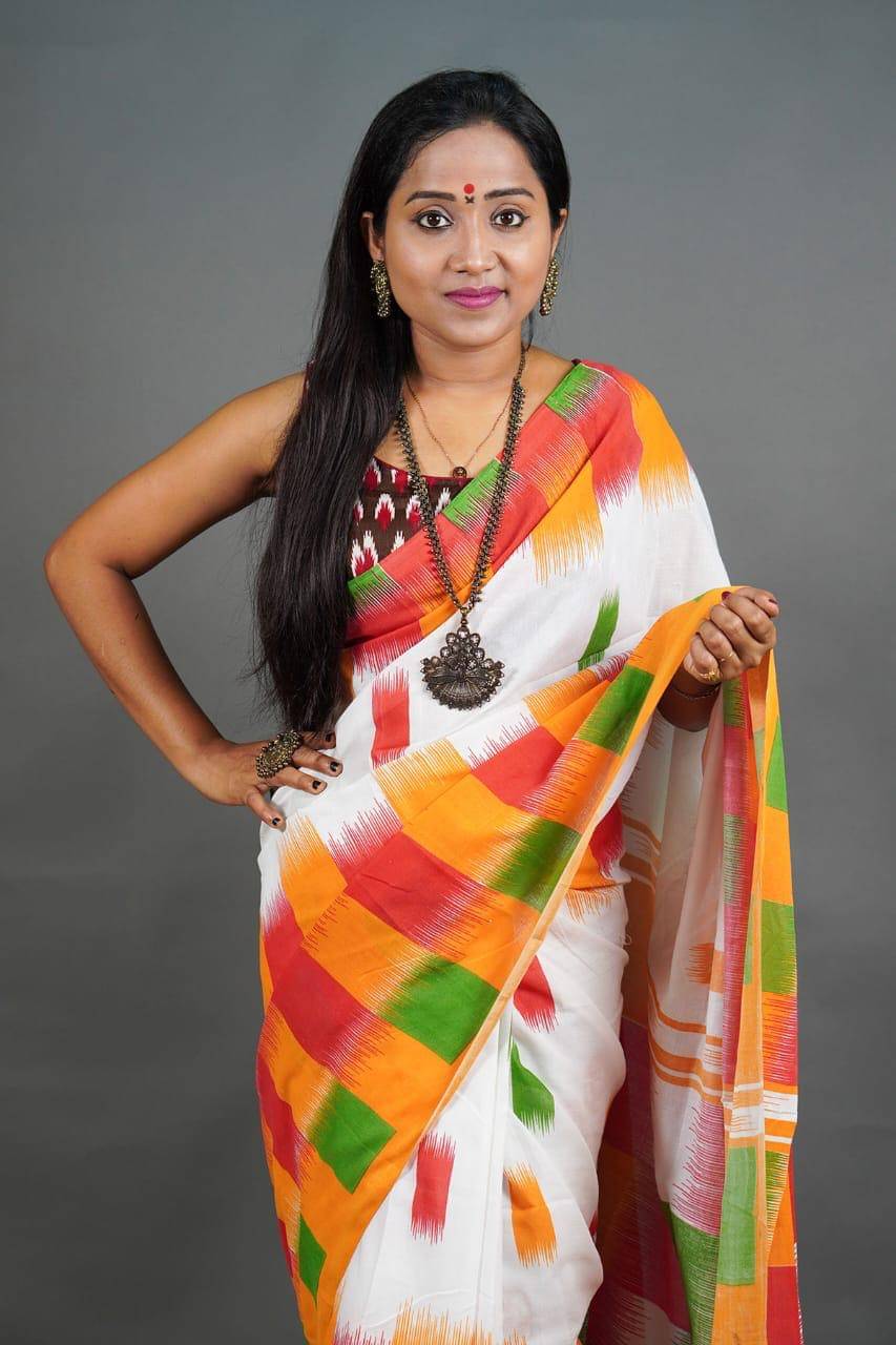     			SARADA HANDLOOM Cotton Checks Saree With Unstitched Blouse Piece ( Black )