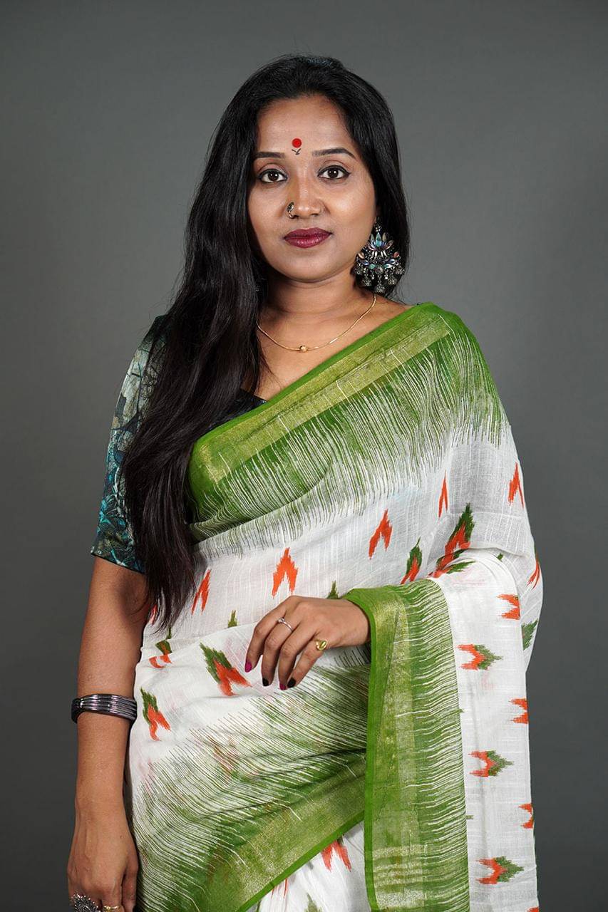 SARADA HANDLOOM Cotton Printed Saree With Unstitched Blouse Piece ( White ) SARADA HANDLOOM Cotton Printed Saree With Unstitched Blouse Piece ( White )
