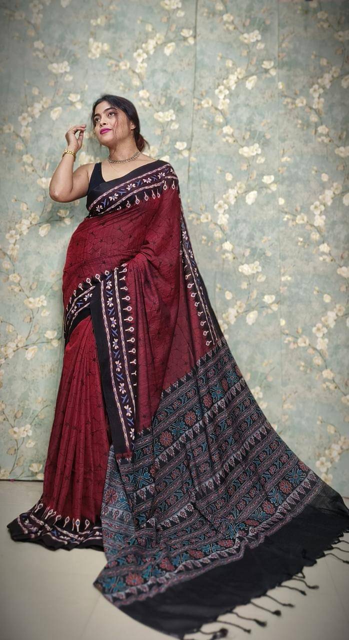 SARADA HANDLOOM Cotton Printed Saree With Unstitched Blouse Piece ( Red ) SARADA HANDLOOM Cotton Printed Saree With Unstitched Blouse Piece ( Red )