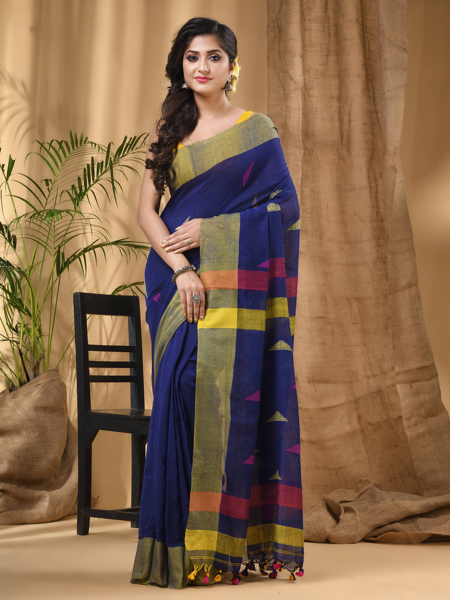 Desh Bidesh Cotton Printed Saree With Unstitched Blouse Piece ( Blue ) Desh Bidesh Cotton Printed Saree With Unstitched Blouse Piece ( Blue )