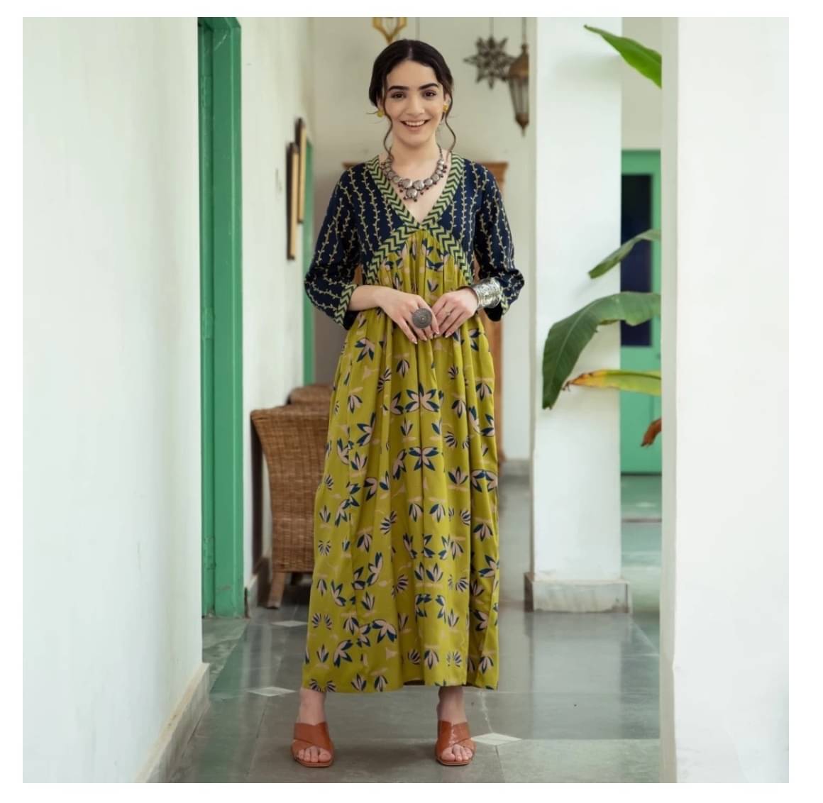     			ETZIN Pack of 1 Rayon Printed A-line Women's Kurti - ( Green )