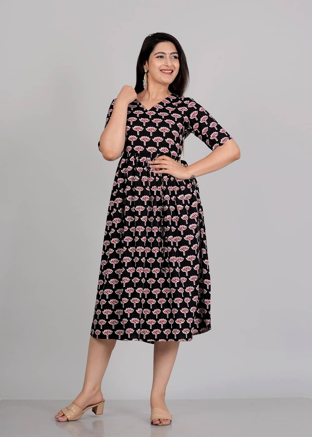 ETZIN Pack of 1 Rayon Printed Flared Women's Kurti - ( Black ) ETZIN Pack of 1 Rayon Printed Flared Women's Kurti - ( Black )