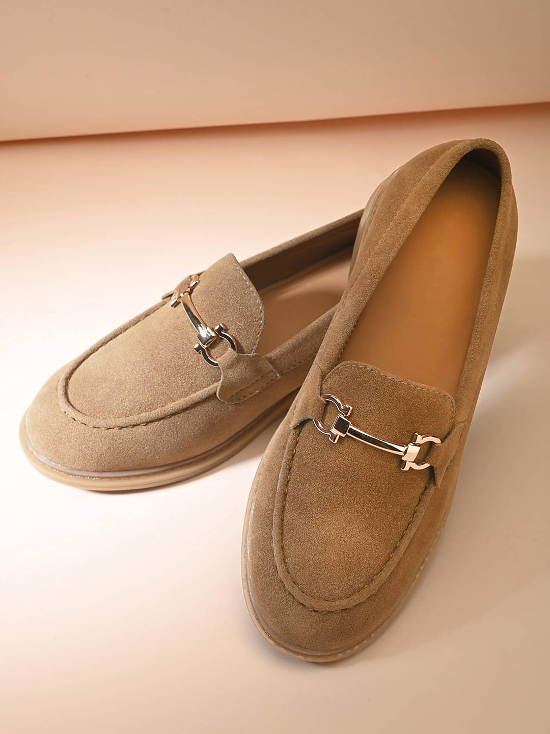     			Fentacia Beige Women's Loafers