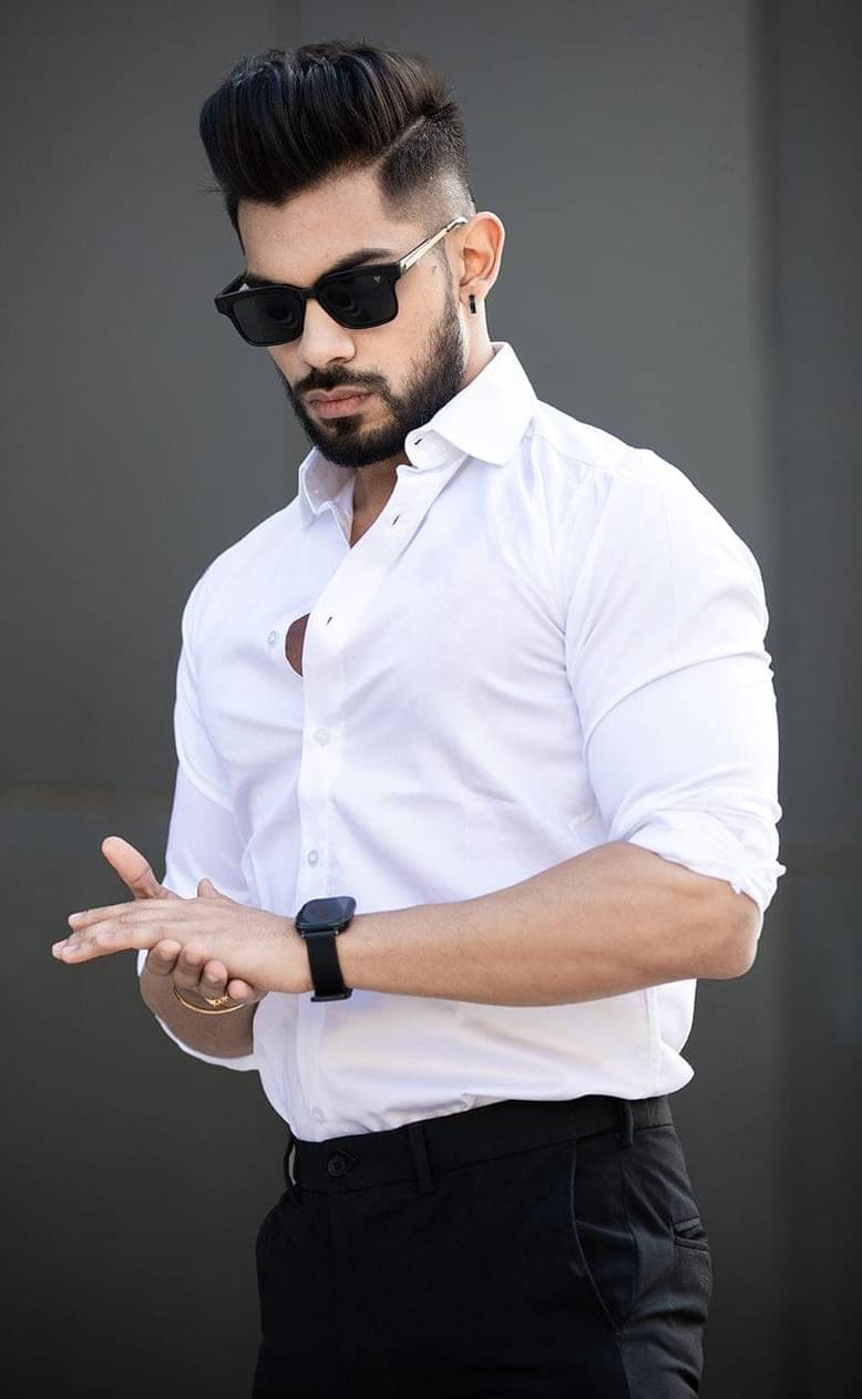 Laadli Cotton Blend Regular Fit Full Sleeves Men's Formal Shirt - White ( Pack of 1 ) Laadli Cotton Blend Regular Fit Full Sleeves Men's Formal Shirt - White ( Pack of 1 )