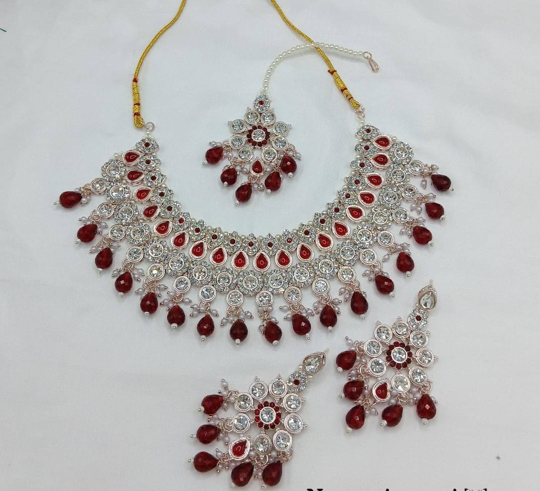     			Padmavati Bangles Maroon Alloy Necklace Set ( Pack of 1 )