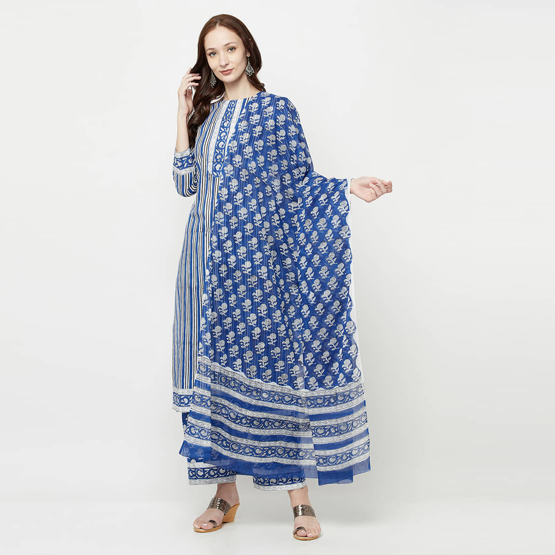     			TAZO Unstitched Cotton Blend Printed Dress Material - Blue ( Pack of 1 )
