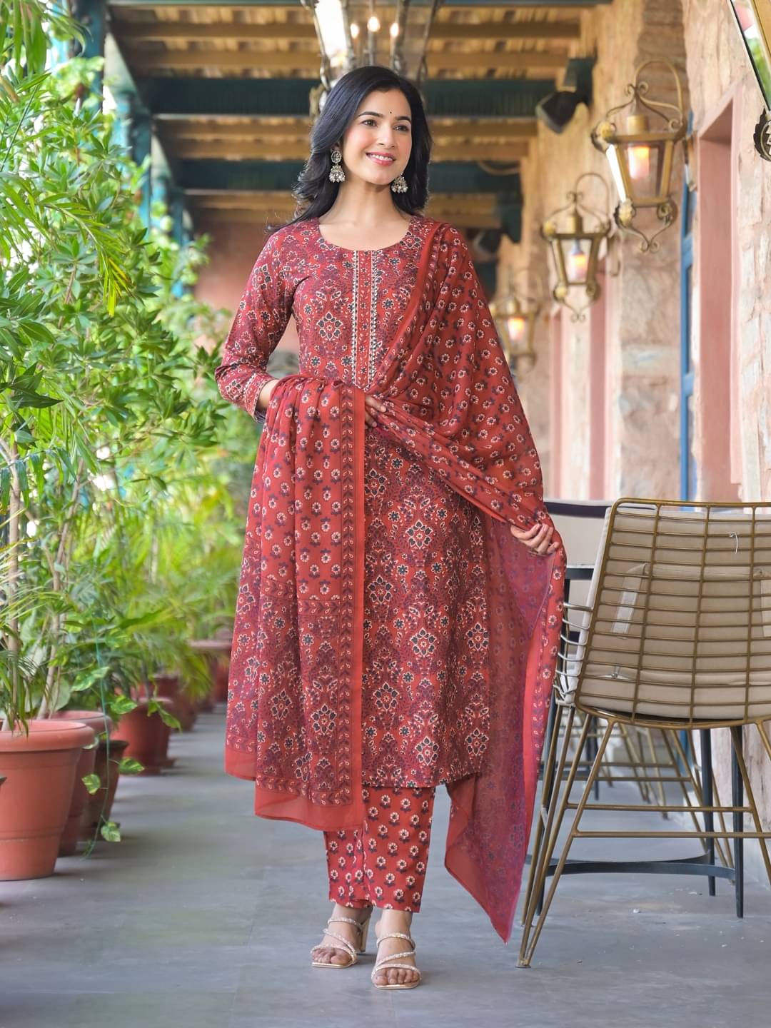 Vaamsi Rayon Printed Kurti With Pants Women's Stitched Salwar Suit - Red ( Pack of 1 ) Vaamsi Rayon Printed Kurti With Pants Women's Stitched Salwar Suit - Red ( Pack of 1 )