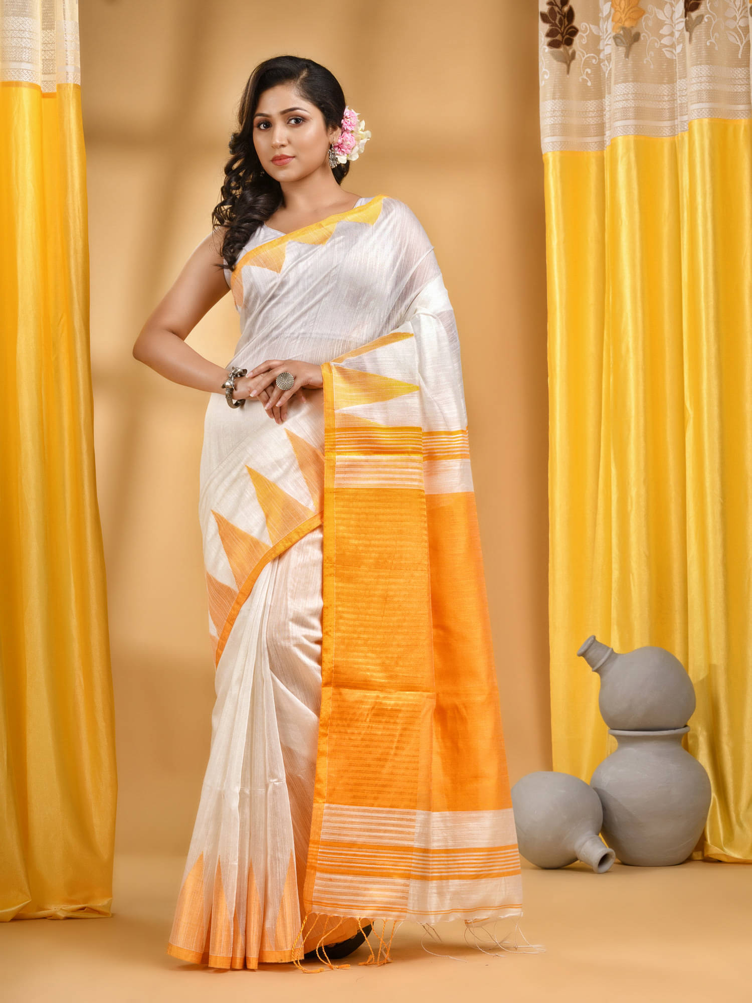     			Desh Bidesh Cotton Printed Saree With Unstitched Blouse Piece ( Yellow )