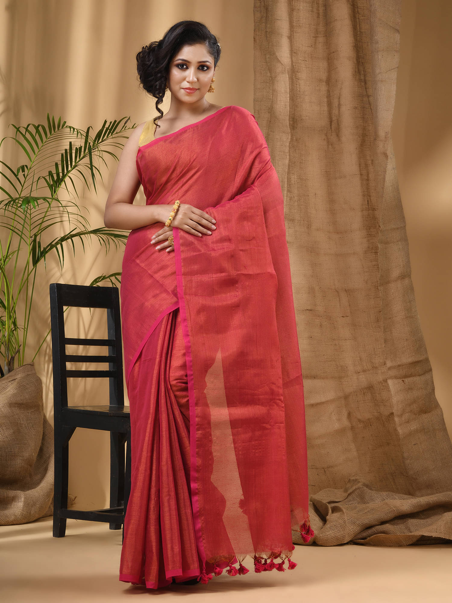 Desh Bidesh Tissue Solid Saree With Unstitched Blouse Piece ( Red ) Desh Bidesh Tissue Solid Saree With Unstitched Blouse Piece ( Red )