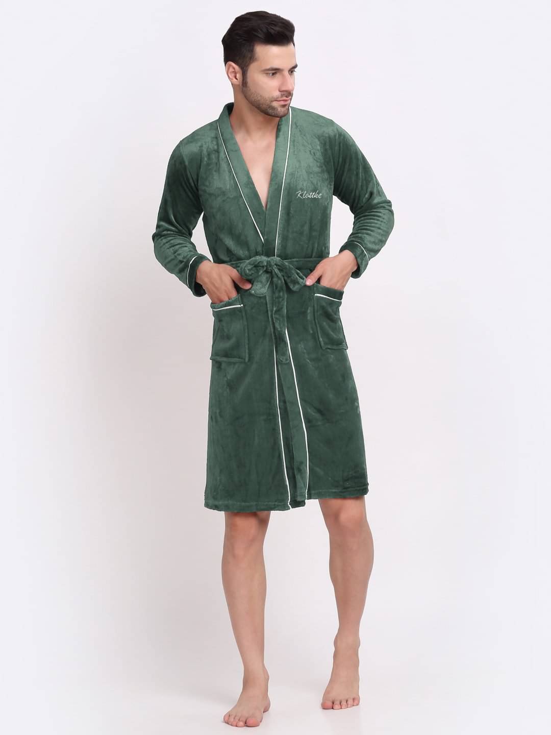     			Klotthe Green Medium Bathrobe ( Pack of 1 )