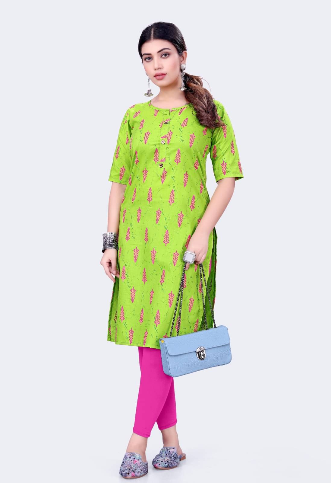 silky style Pack of 1 Cotton Printed Straight Women's Kurti - ( Green ) silky style Pack of 1 Cotton Printed Straight Women's Kurti - ( Green )
