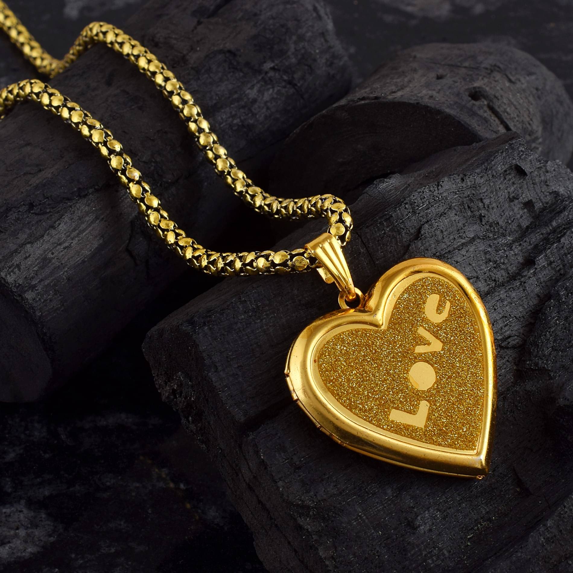 ADMIER Golden Pendant set ( Pack of 1 ) ADMIER Golden Pendant set ( Pack of 1 )
