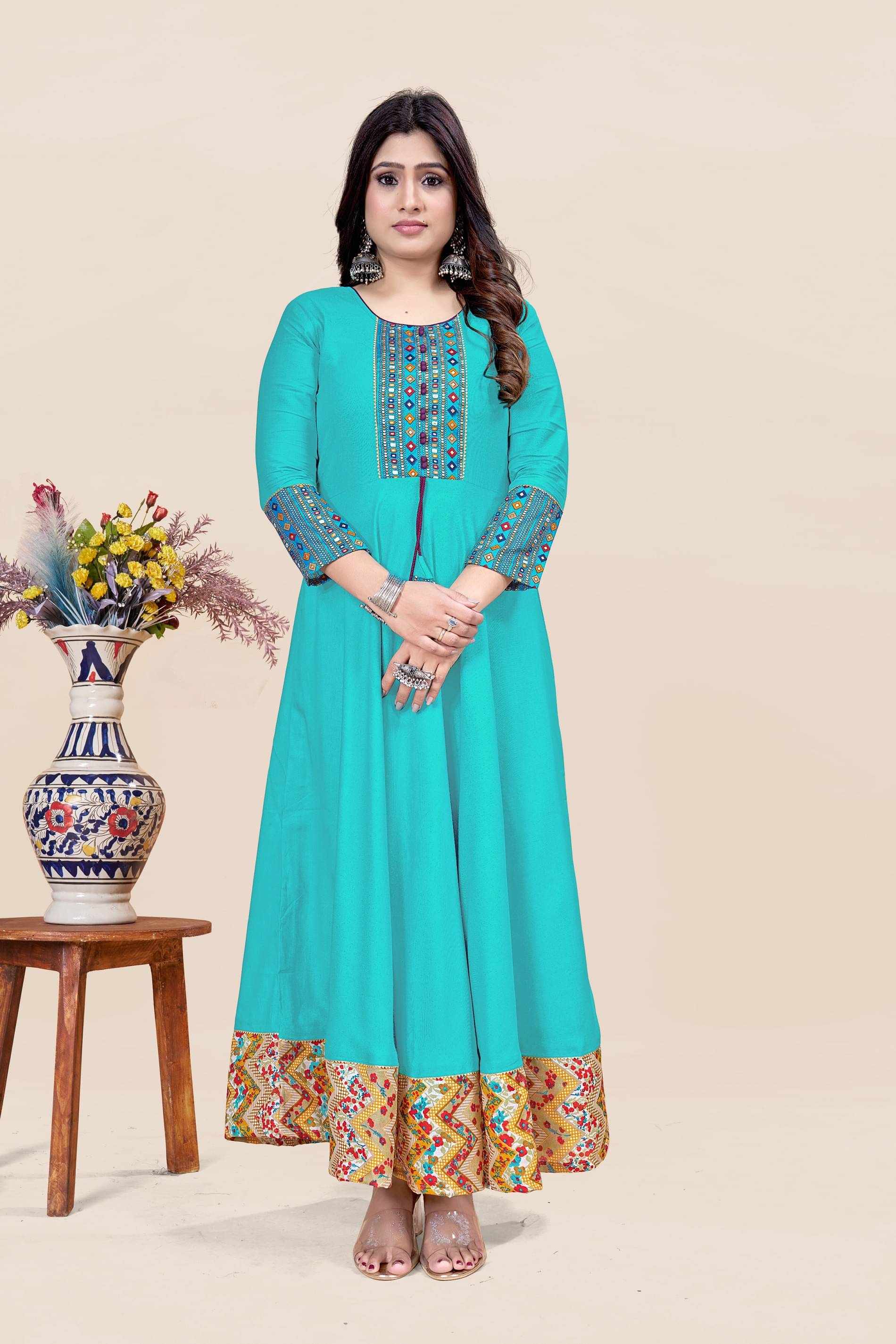     			MEESORRA Pack of 1 Rayon Embroidered Anarkali Women's Kurti - ( Turquoise )