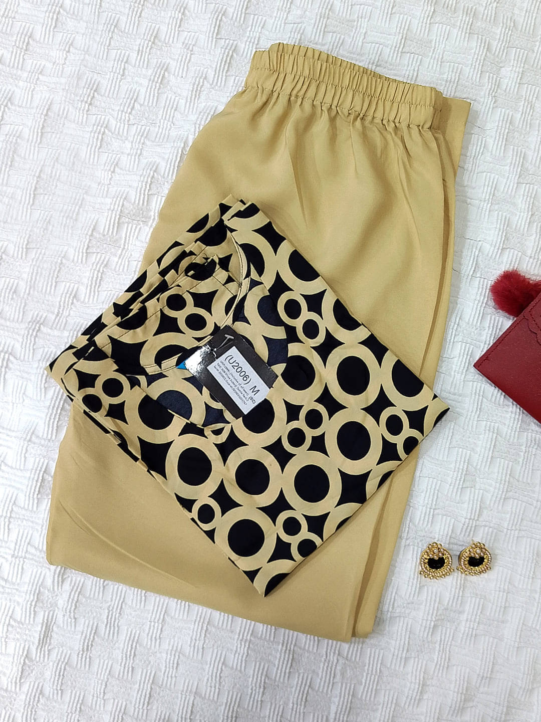     			1 Stop Fashion Crepe Printed Kurti With Pants Women's Stitched Salwar Suit - Black ( Pack of 1 )