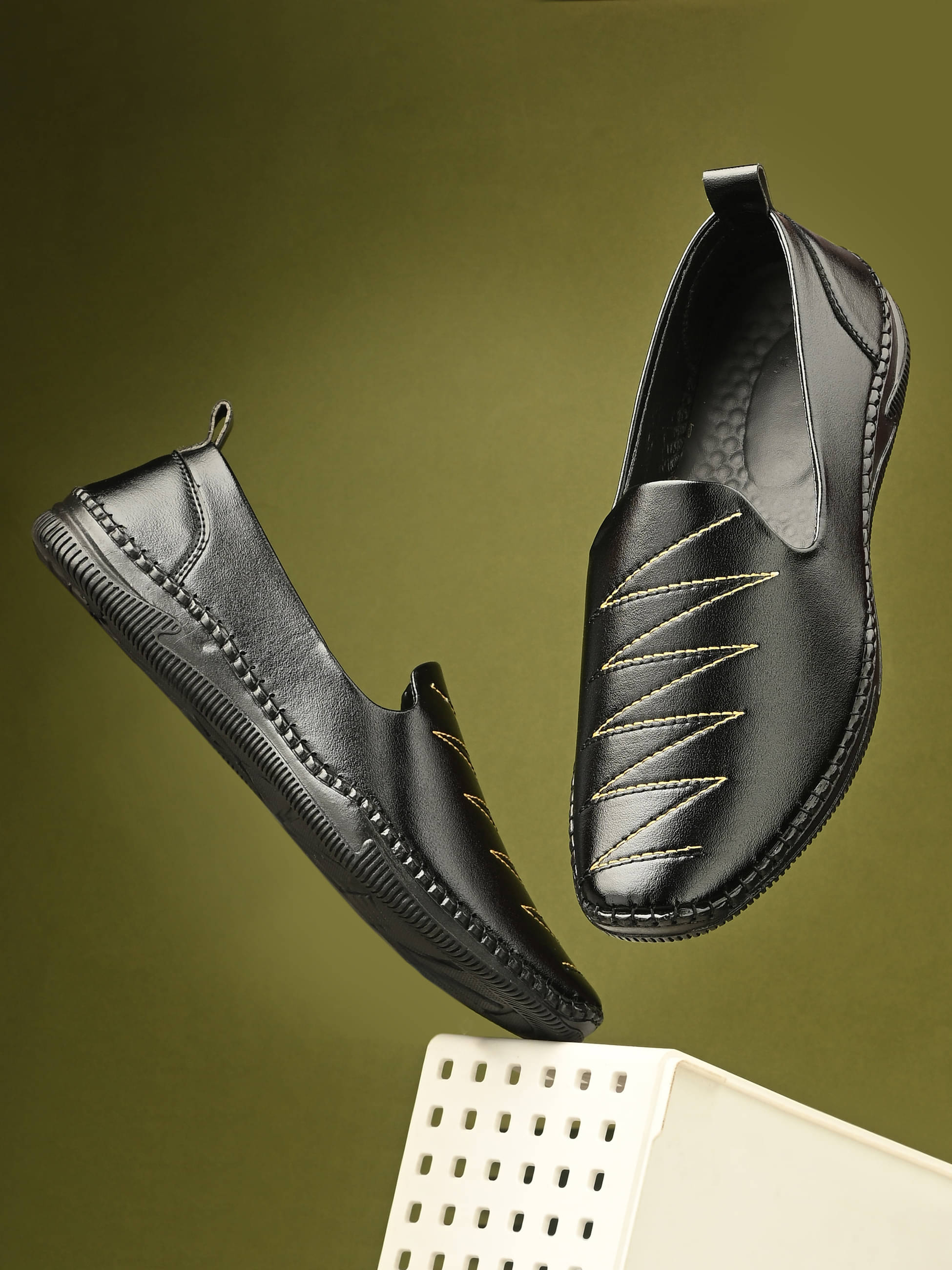     			BRAWO Black Men's Mule