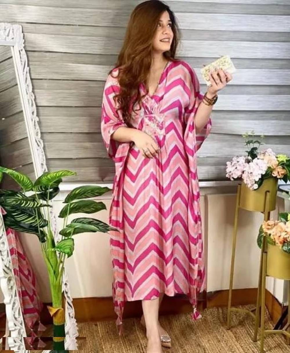     			ETZIN Pack of 1 Rayon Printed Kaftan Women's Kurti - ( Pink )