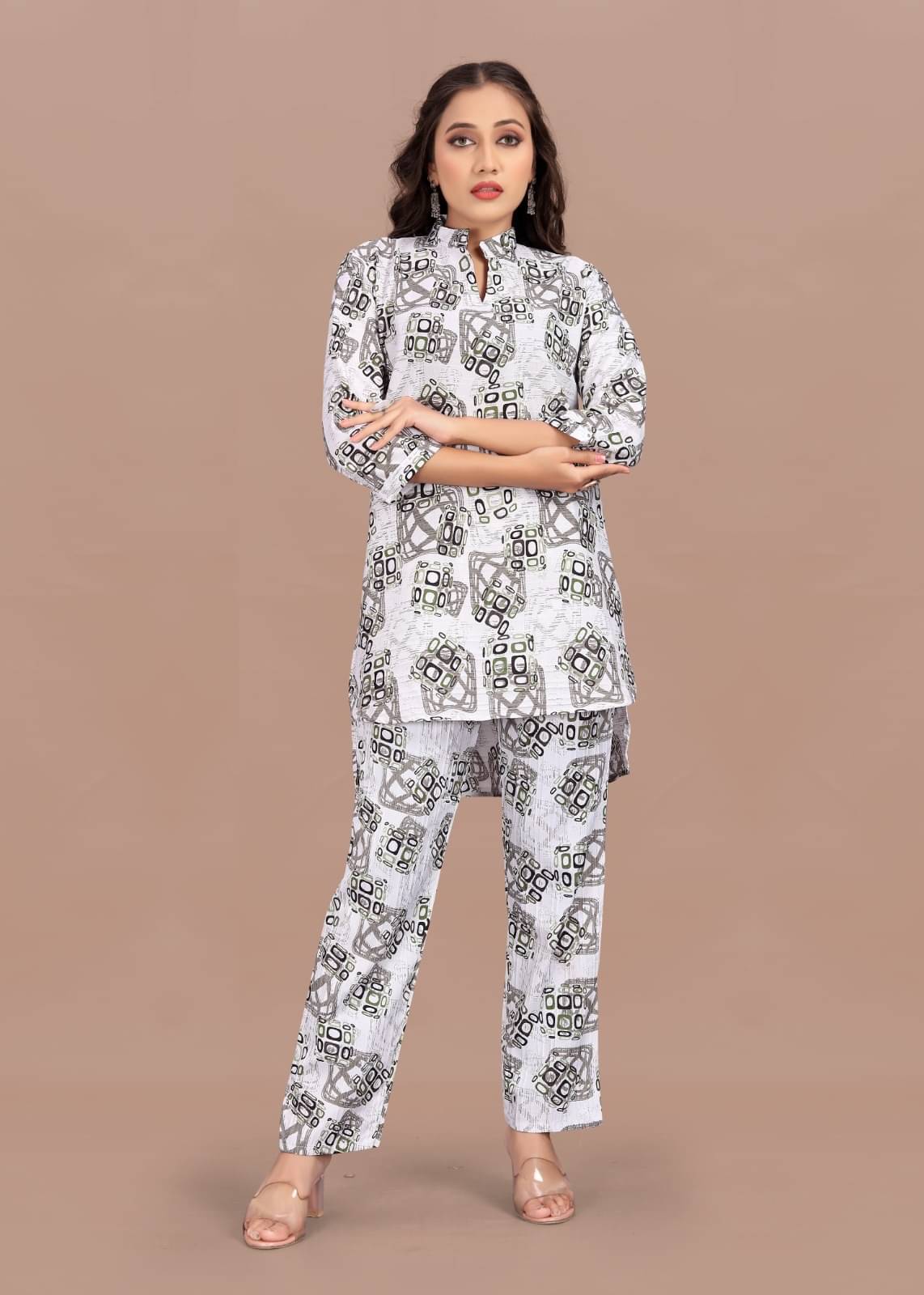    			THE PRIVATE LABLE Women Printed Kurta With Trousers Co-Ord Set ( Black )