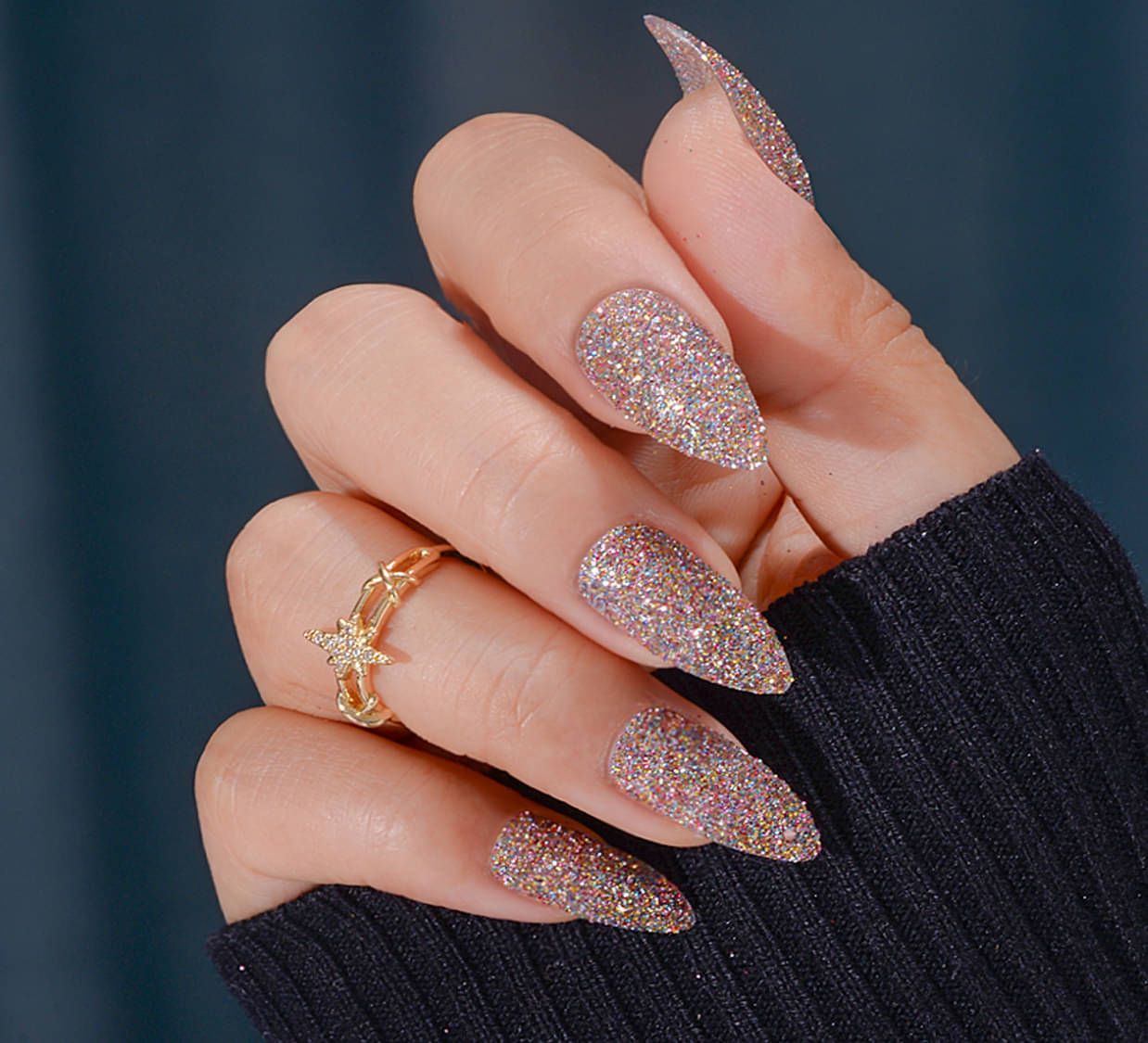     			The Canvas Arts Press-Ons Finger Nails 24 no.s